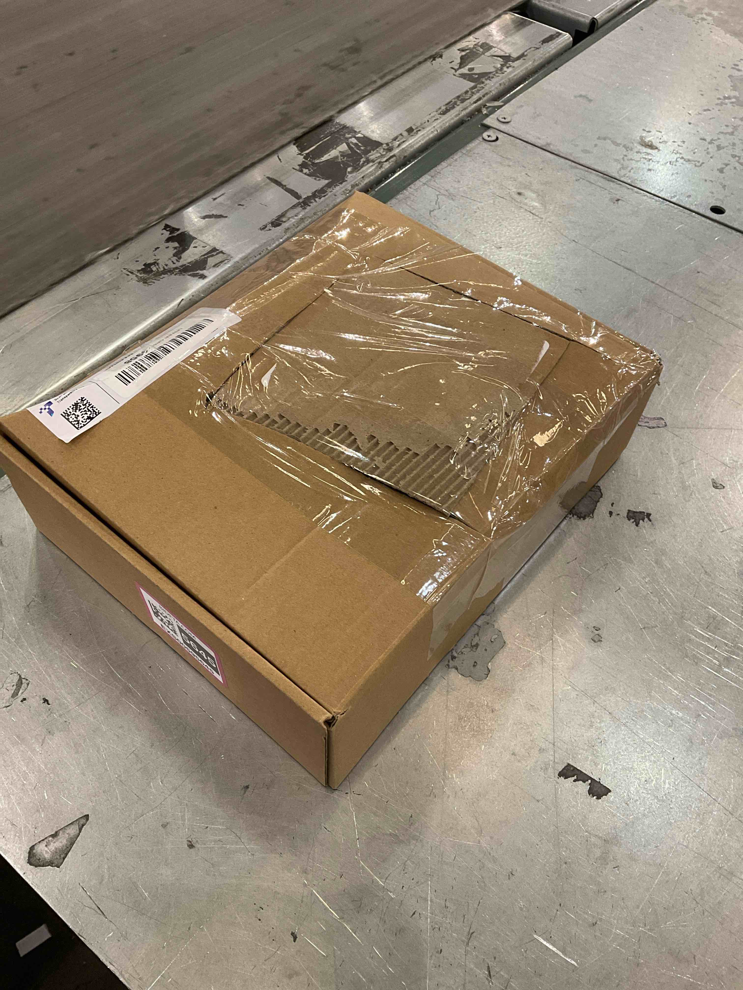 https://s3.amazonaws.com/lotting-images-prod/bidfta/EXS00595645_1699887824656.jpeg