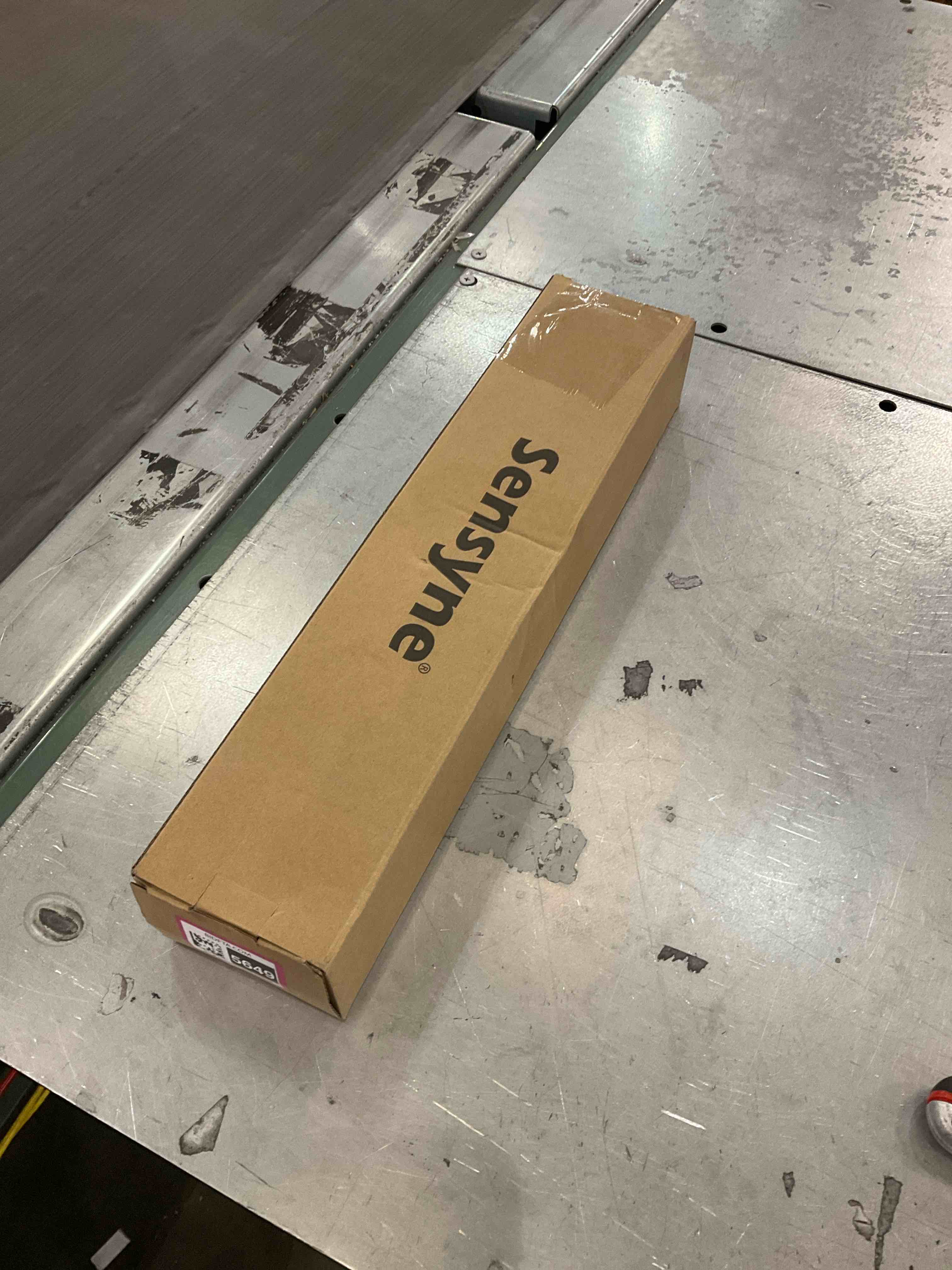 https://s3.amazonaws.com/lotting-images-prod/bidfta/EXS00595649_1699888307505.jpeg