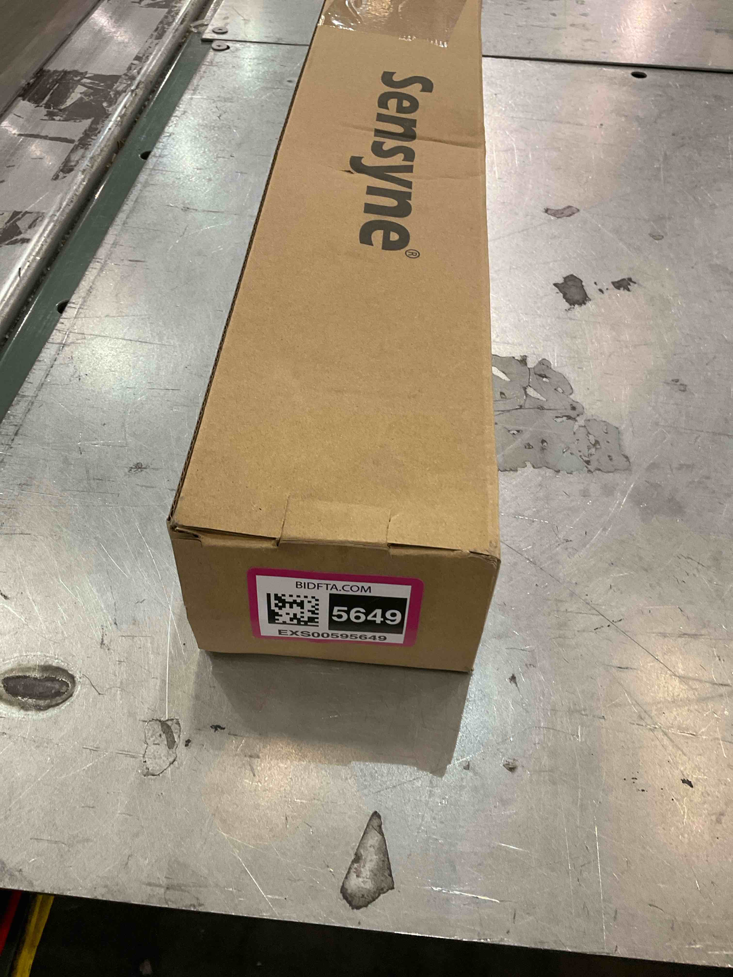 https://s3.amazonaws.com/lotting-images-prod/bidfta/EXS00595649_1699888310161.jpeg