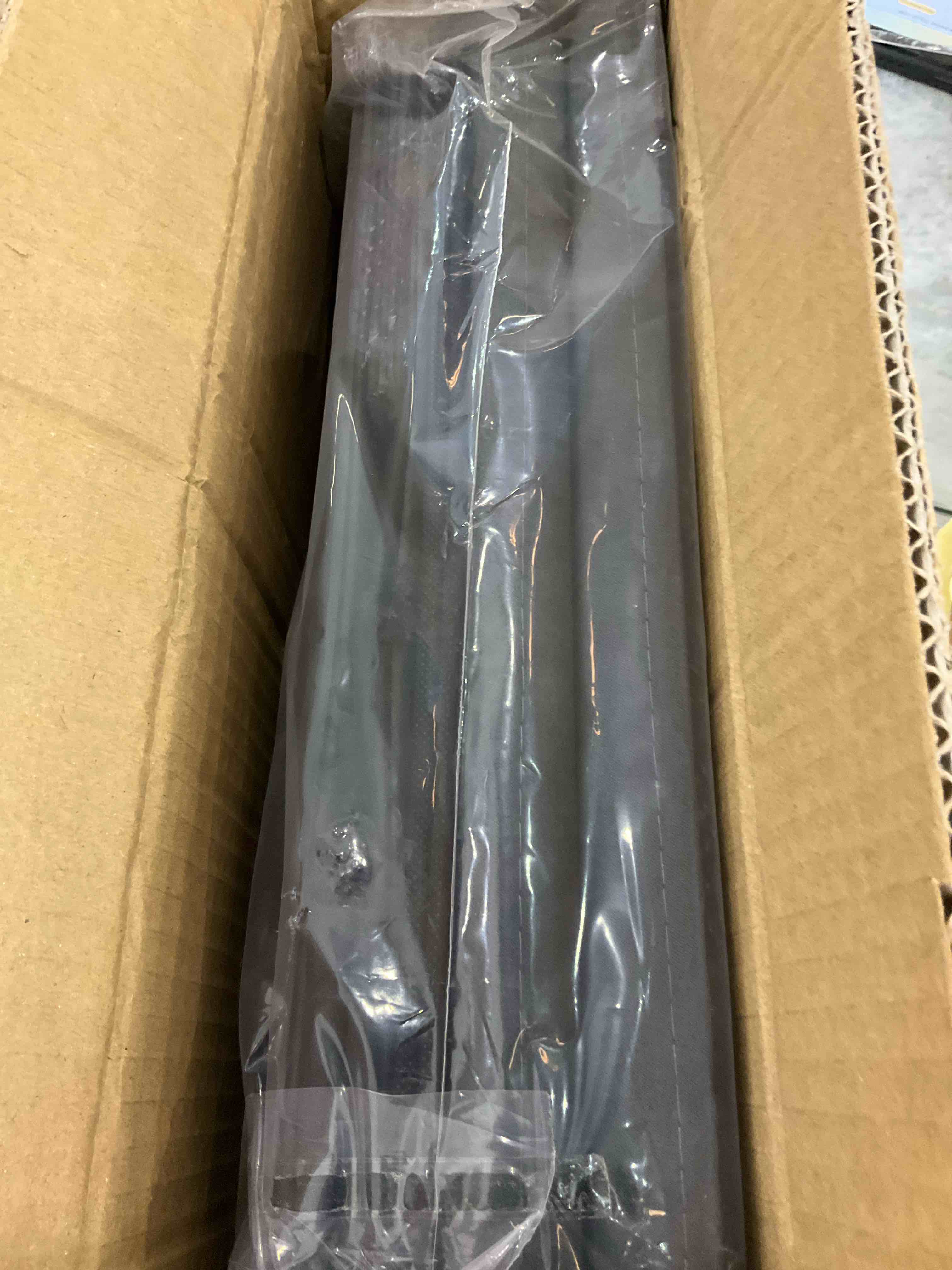 https://s3.amazonaws.com/lotting-images-prod/bidfta/EXS00596080_1699367506605.jpeg