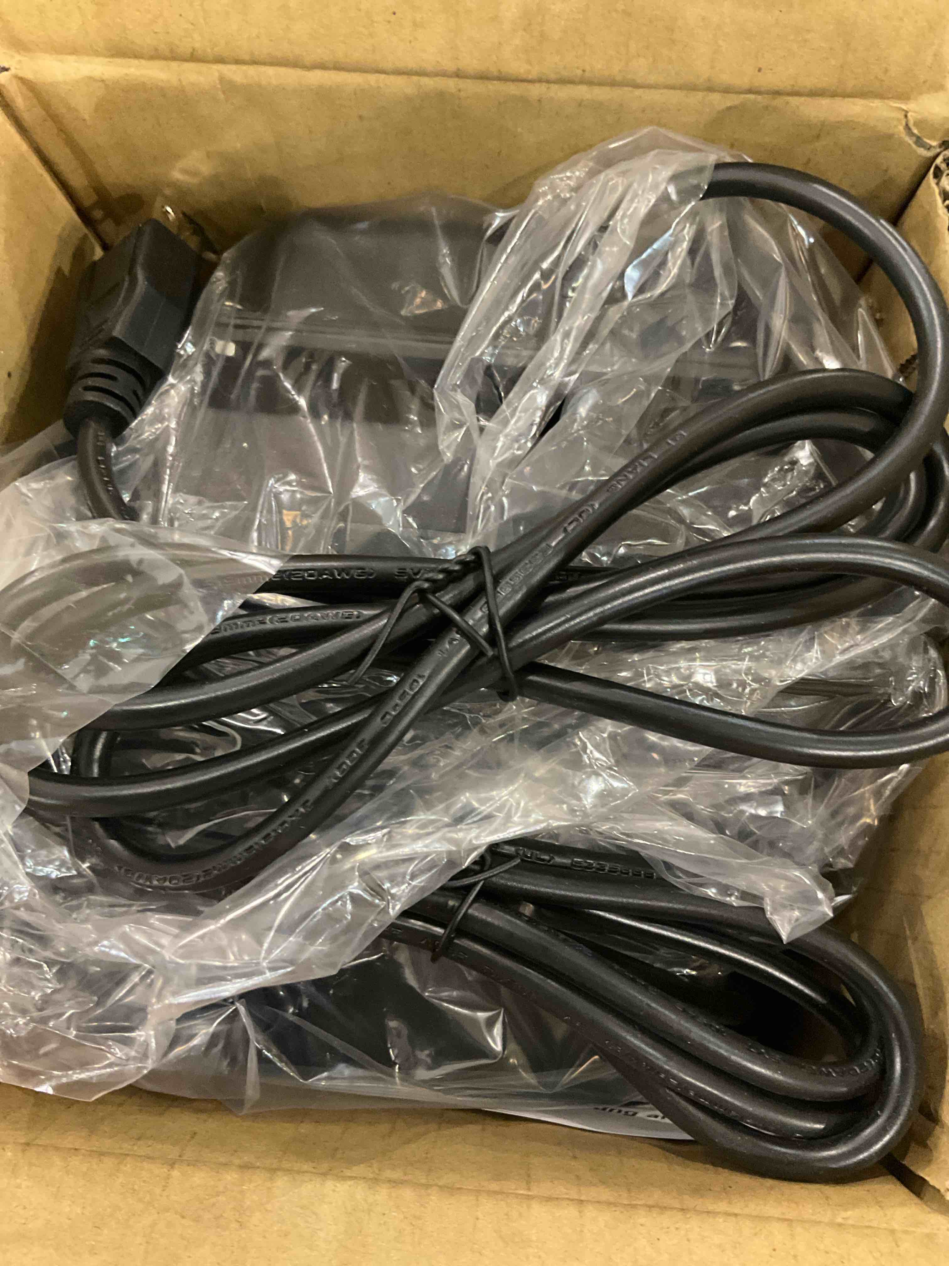https://s3.amazonaws.com/lotting-images-prod/bidfta/EXS00596090_1699369131879.jpeg