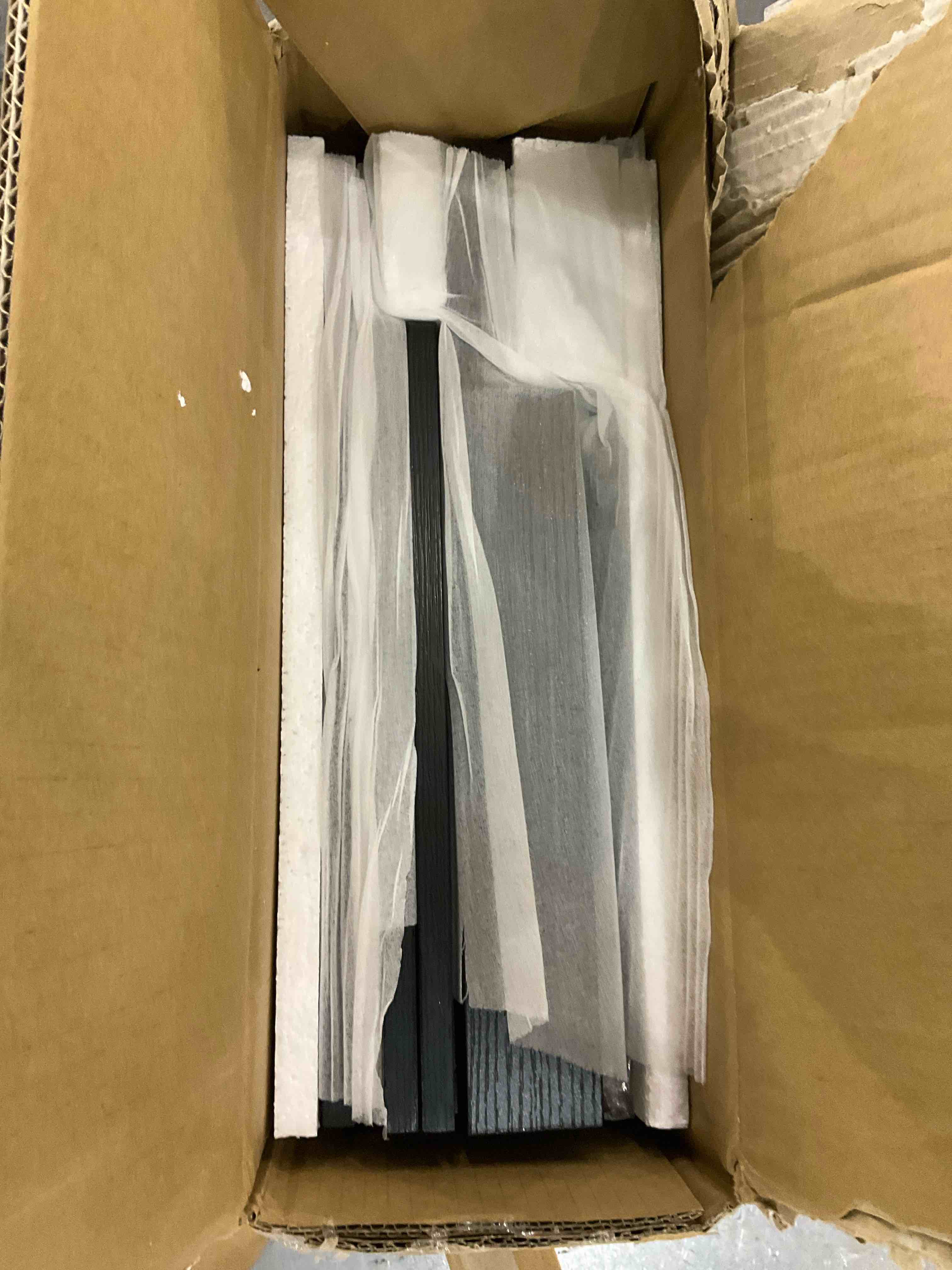 https://s3.amazonaws.com/lotting-images-prod/bidfta/EXS00596893_1699359920933.jpeg