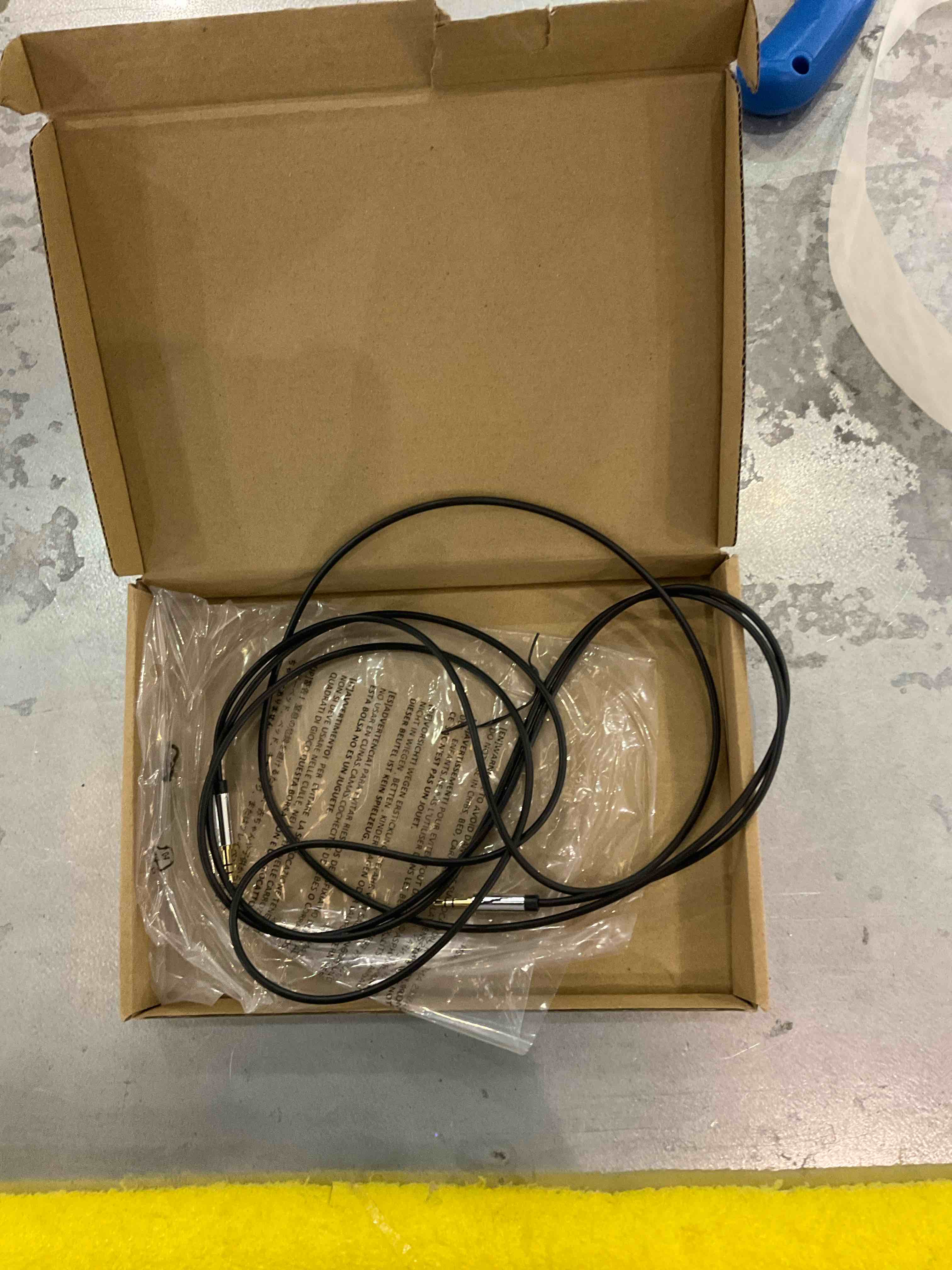https://s3.amazonaws.com/lotting-images-prod/bidfta/EXS00597069_1698678347051.jpeg