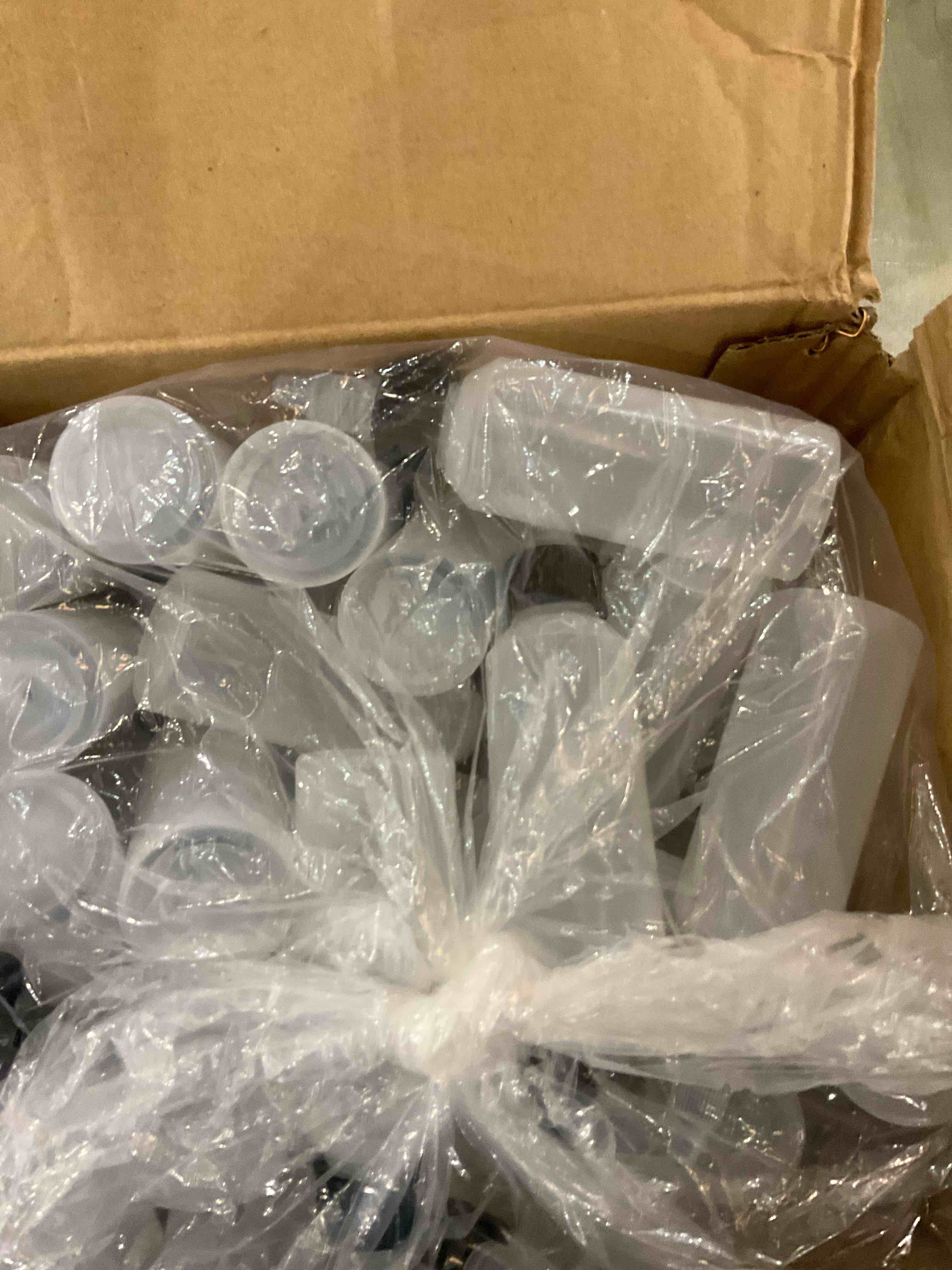 https://s3.amazonaws.com/lotting-images-prod/bidfta/EXS00597462_1699292546867.jpeg