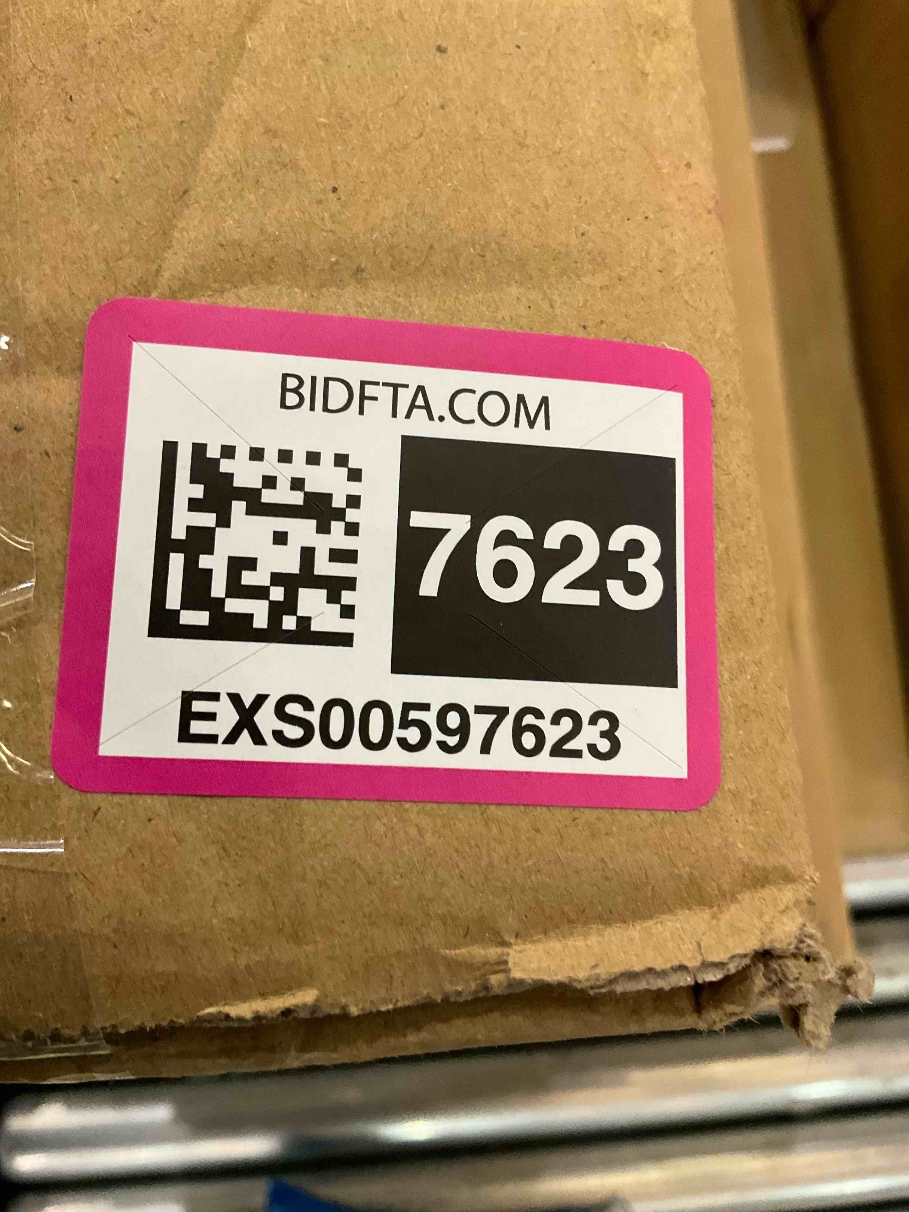 https://s3.amazonaws.com/lotting-images-prod/bidfta/EXS00597623_1699296253652.jpeg