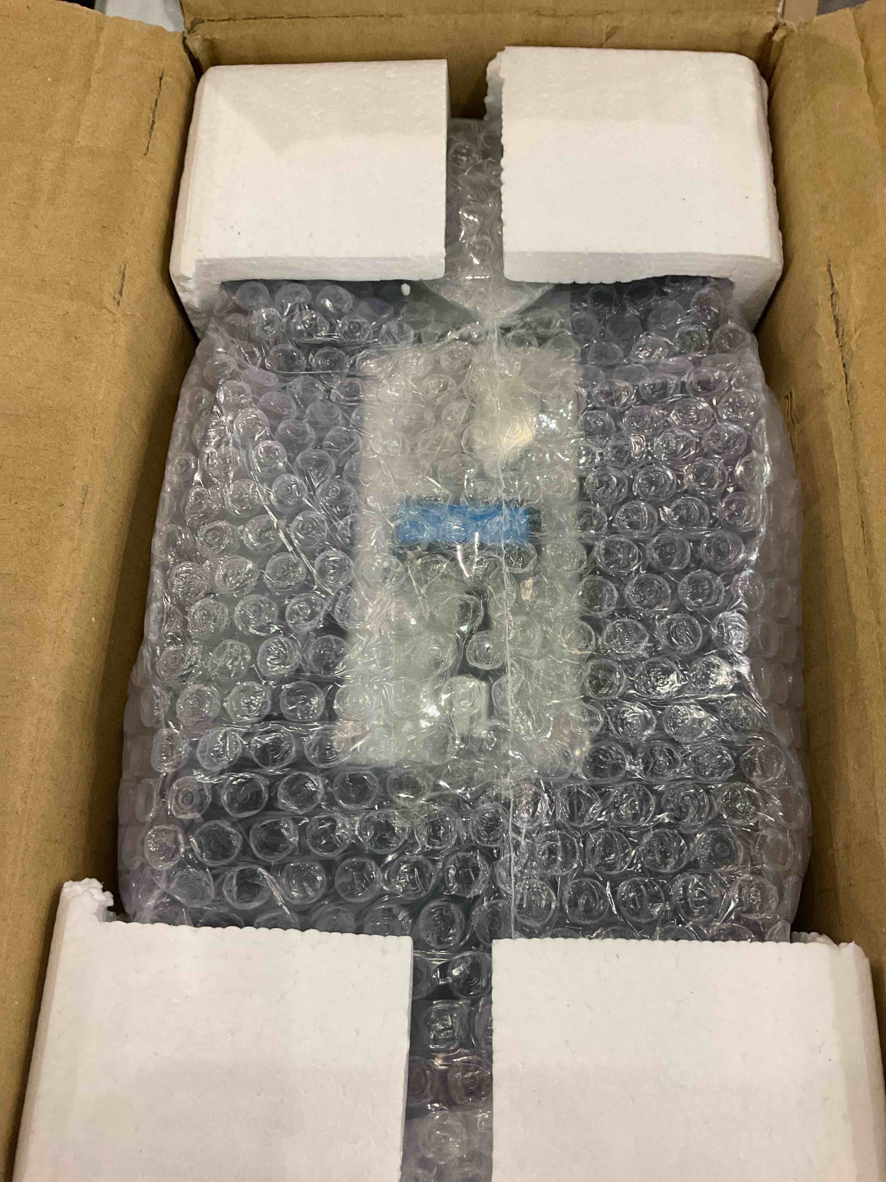 https://s3.amazonaws.com/lotting-images-prod/bidfta/EXS00598126_1700237766029.jpeg