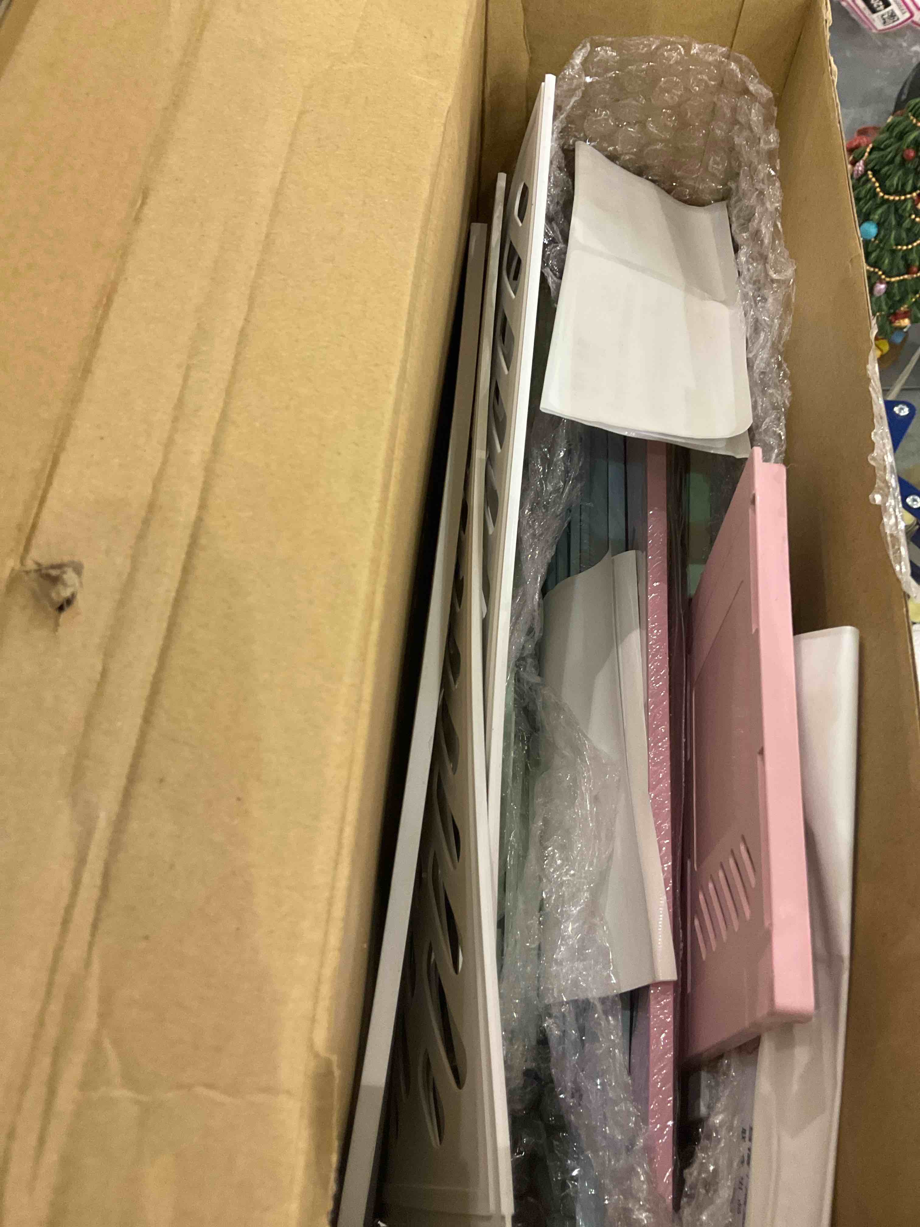 https://s3.amazonaws.com/lotting-images-prod/bidfta/EXS00598258_1700495238475.jpeg