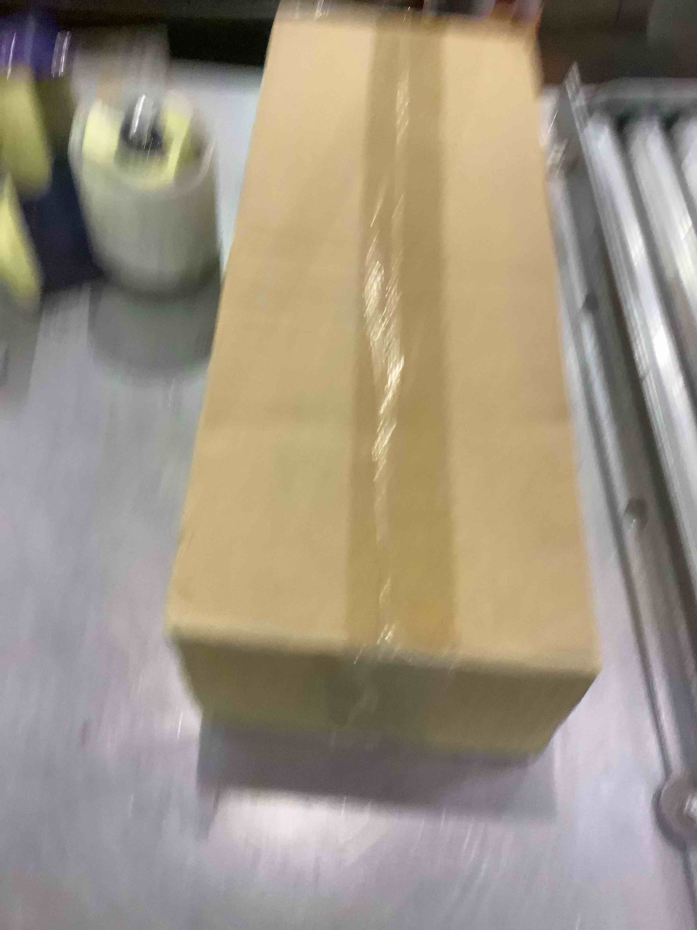https://s3.amazonaws.com/lotting-images-prod/bidfta/EXS00598527_1699624290700.jpeg