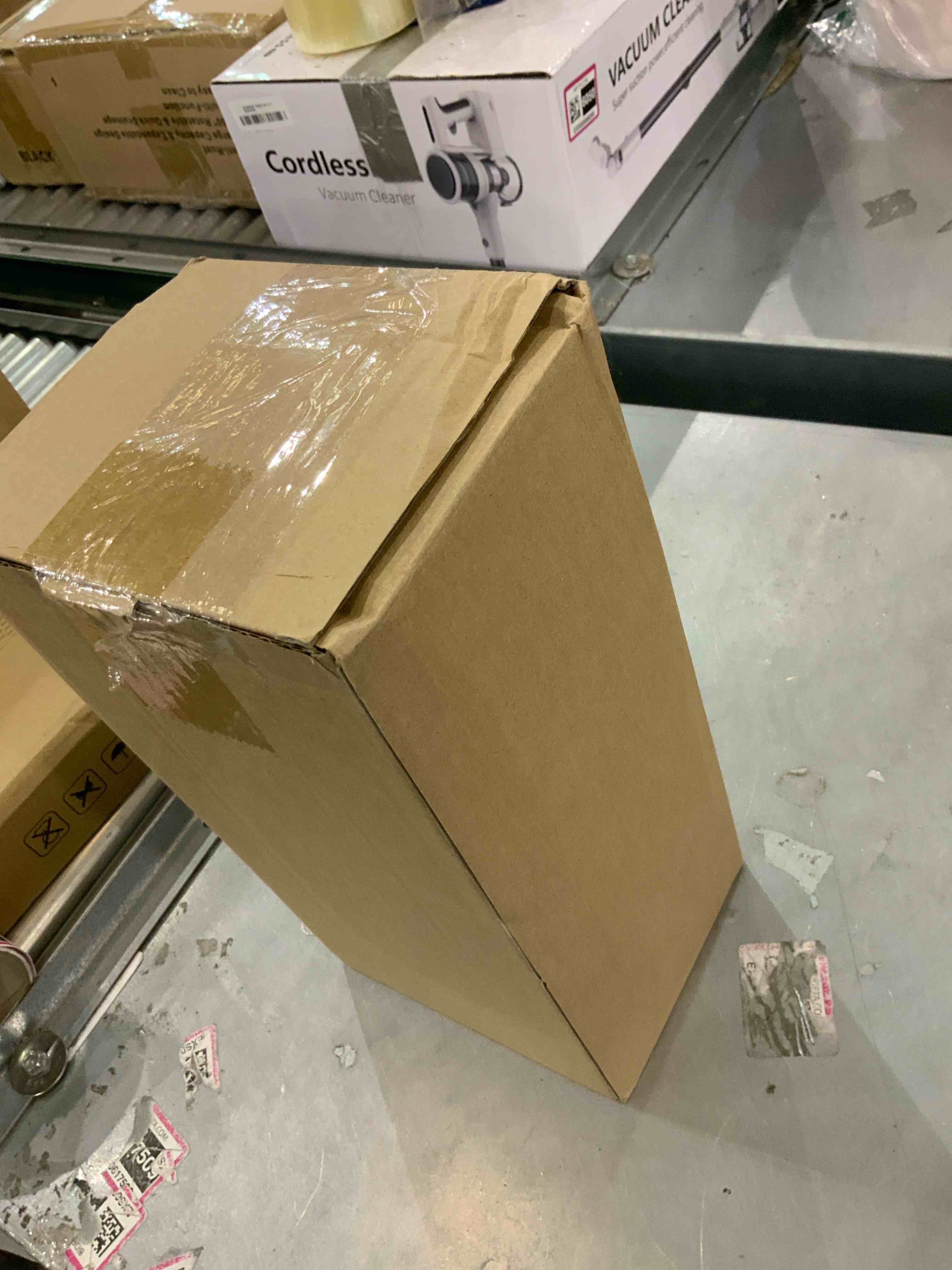https://s3.amazonaws.com/lotting-images-prod/bidfta/EXS00599464_1701114429106.jpeg