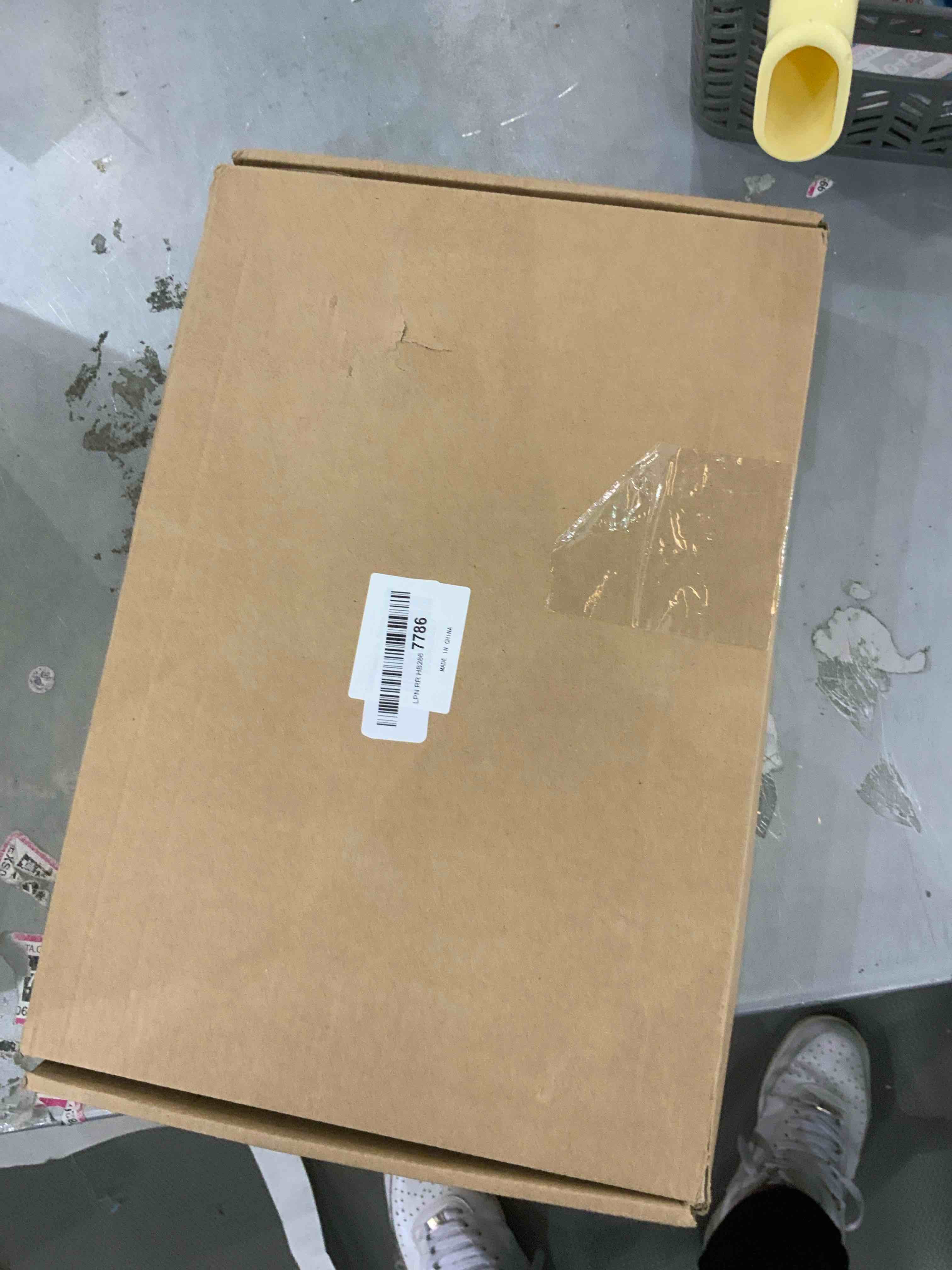 https://s3.amazonaws.com/lotting-images-prod/bidfta/EXS00599471_1701115384205.jpeg