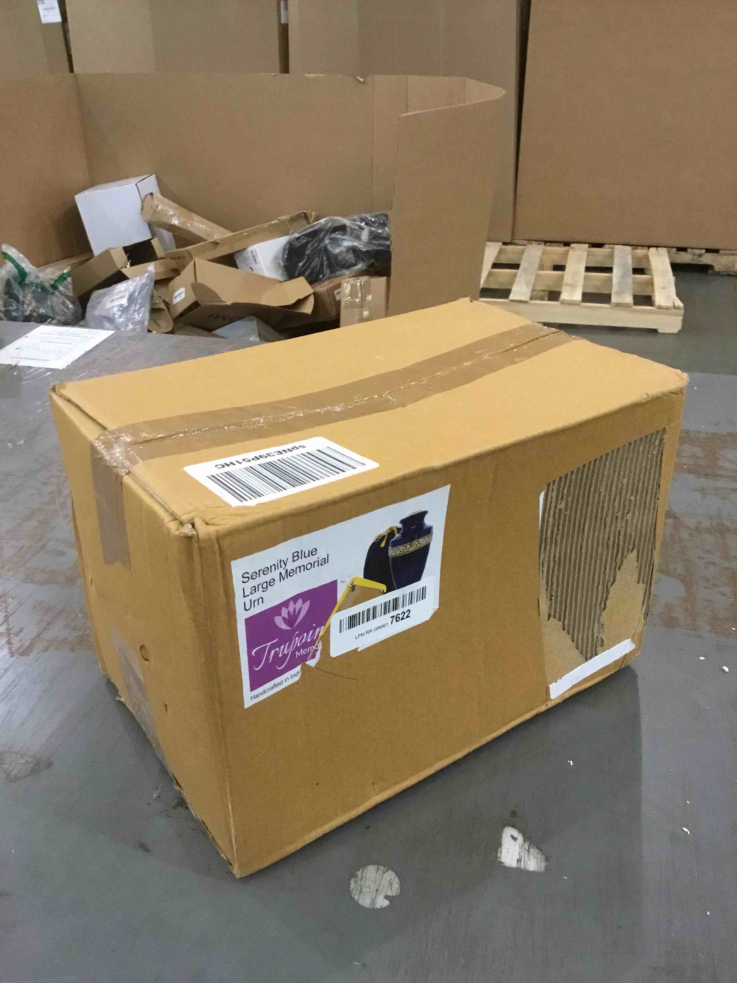 https://s3.amazonaws.com/lotting-images-prod/bidfta/EXS00600149_1699296717046.jpeg