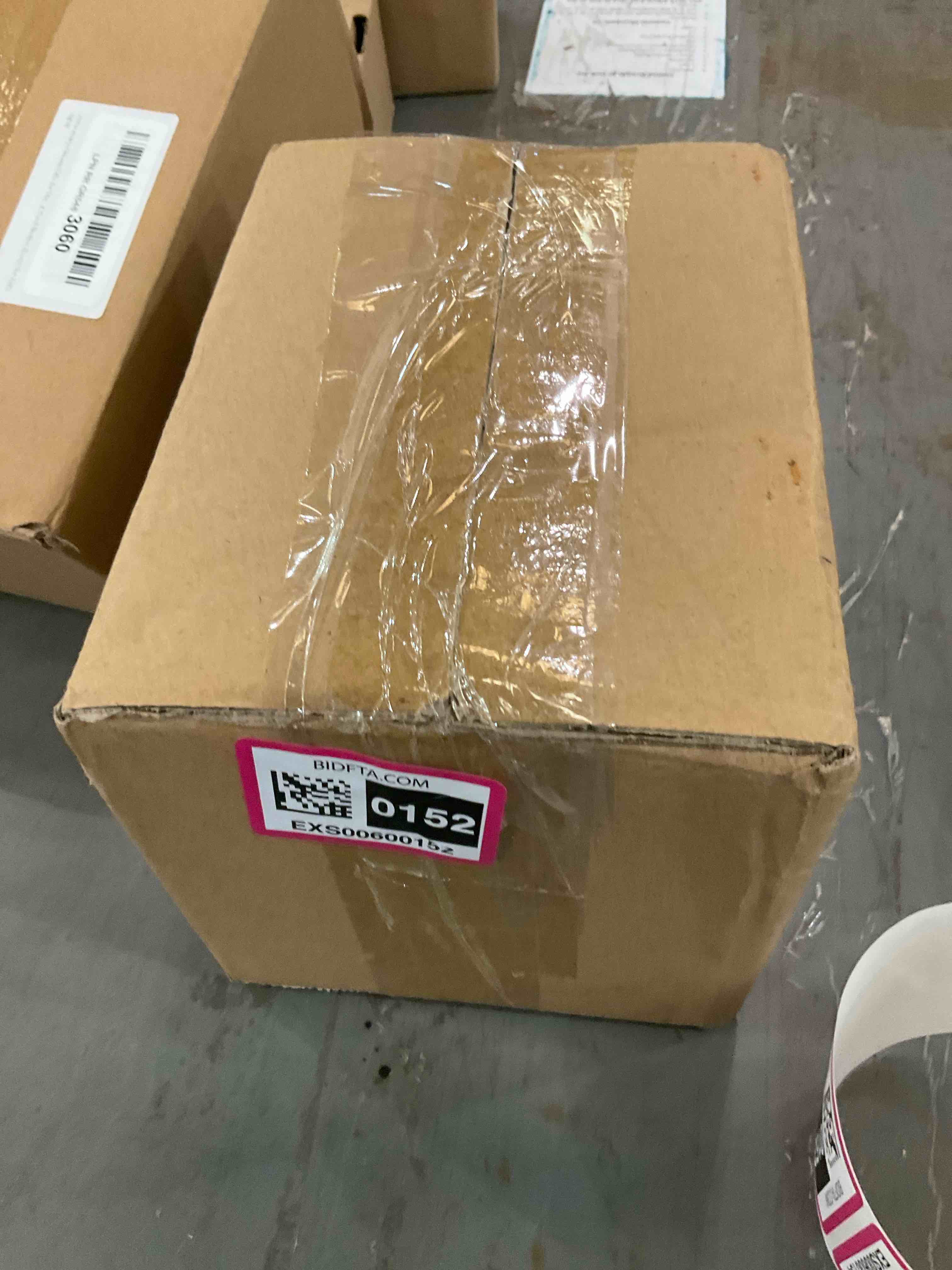 https://s3.amazonaws.com/lotting-images-prod/bidfta/EXS00600152_1699299080606.jpeg