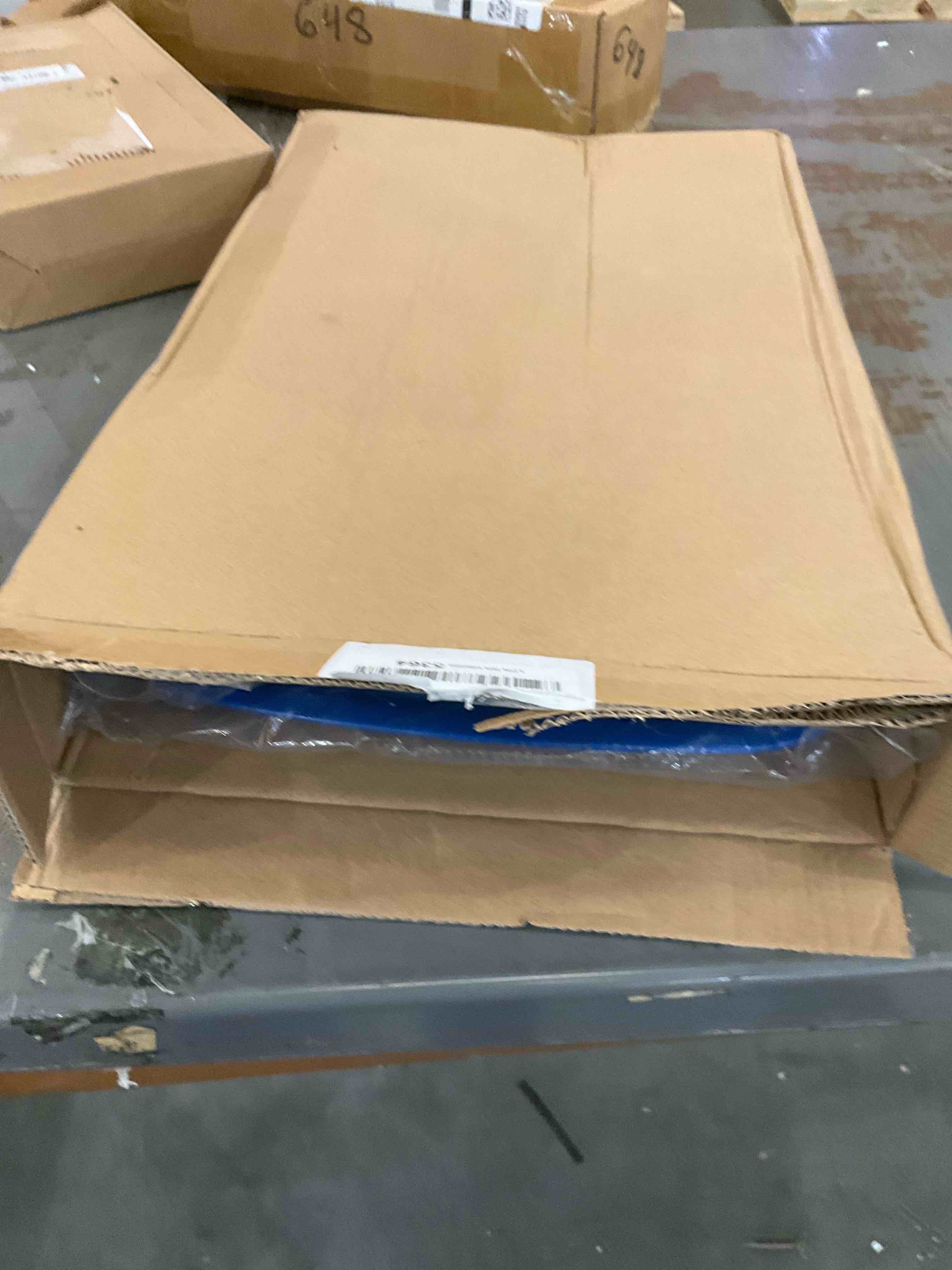 https://s3.amazonaws.com/lotting-images-prod/bidfta/EXS00600156_1699299445691.jpeg