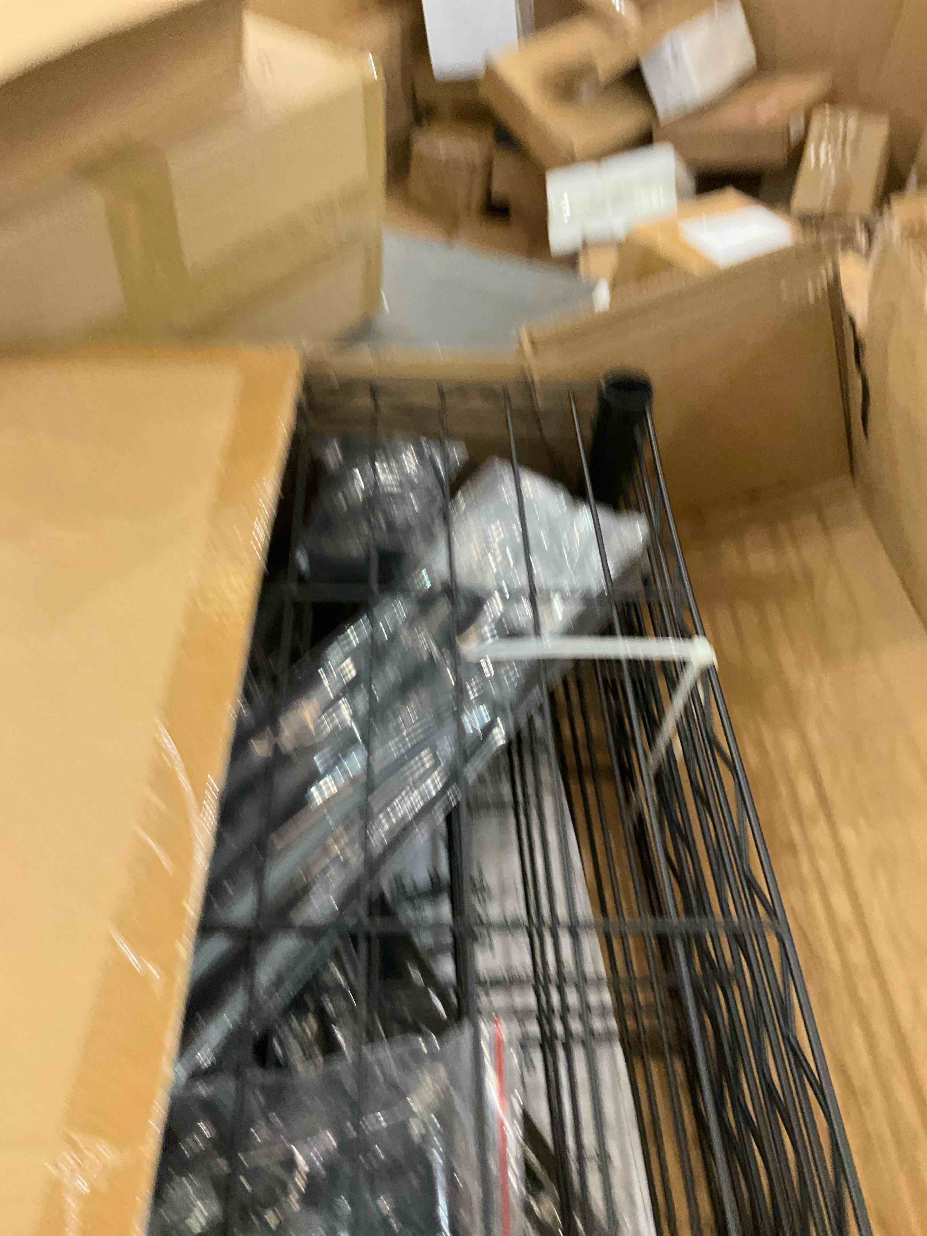 https://s3.amazonaws.com/lotting-images-prod/bidfta/EXS00600158_1699299612771.jpeg