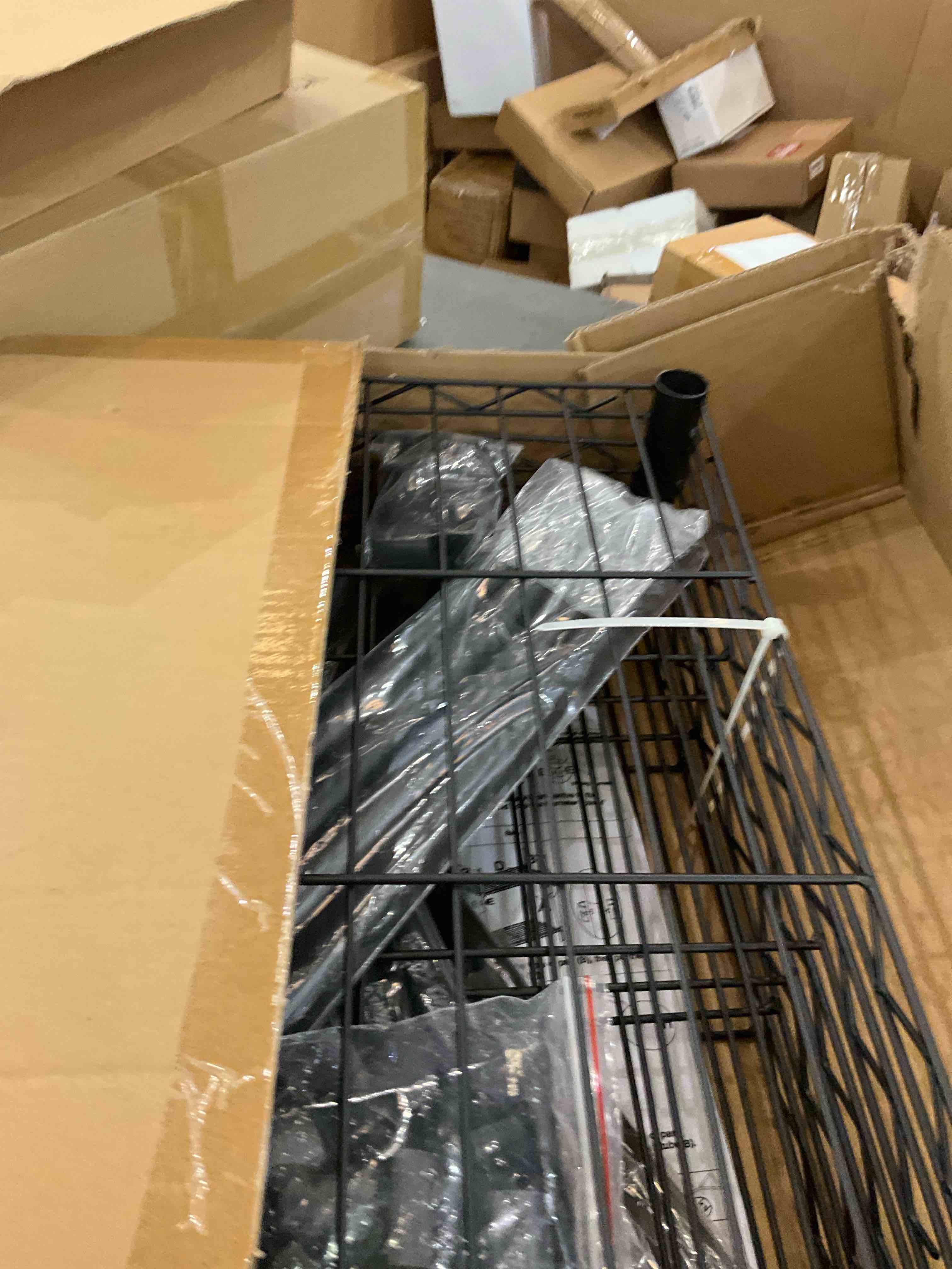 https://s3.amazonaws.com/lotting-images-prod/bidfta/EXS00600158_1699299613797.jpeg