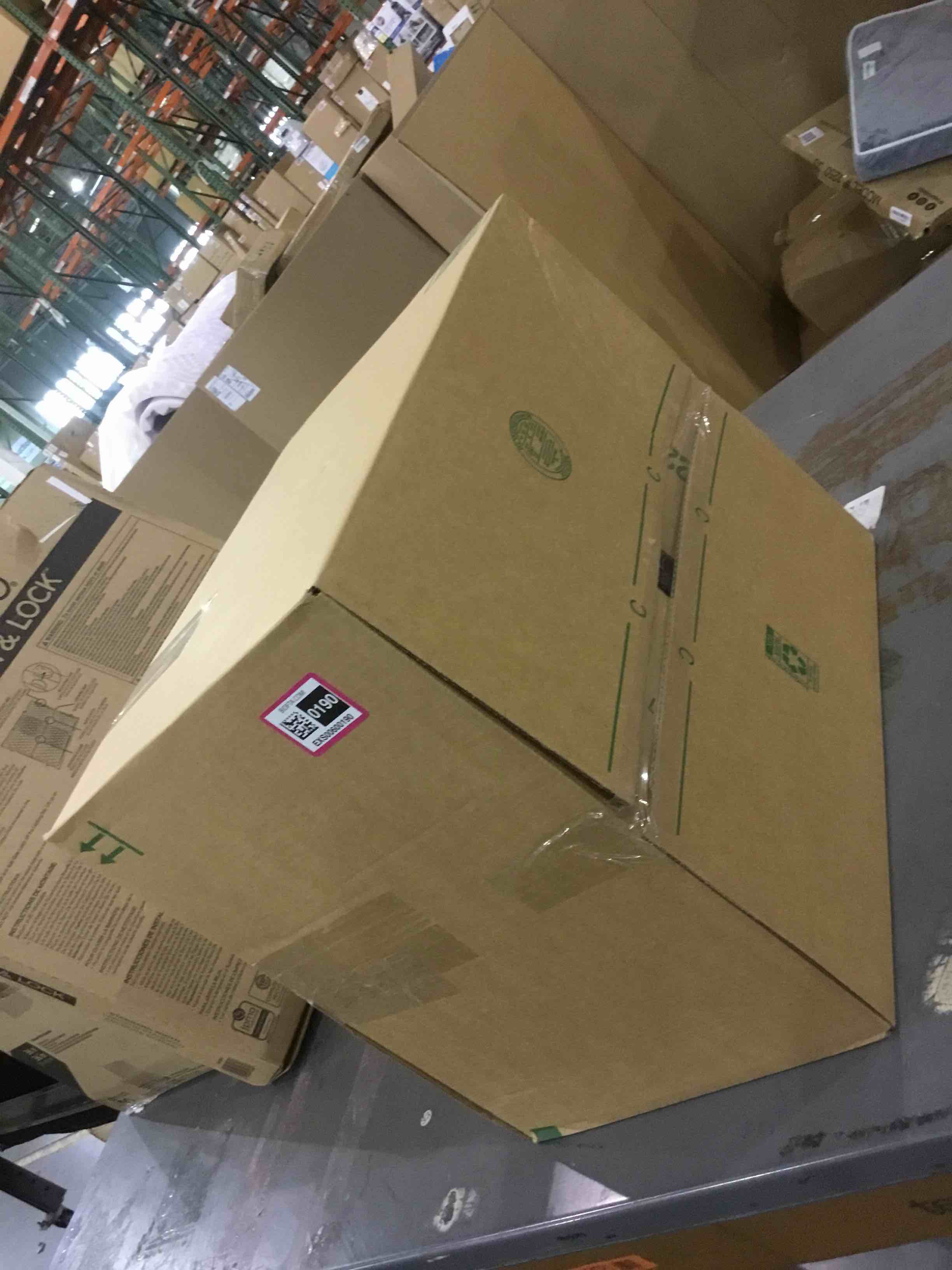 https://s3.amazonaws.com/lotting-images-prod/bidfta/EXS00600190_1699361951099.jpeg