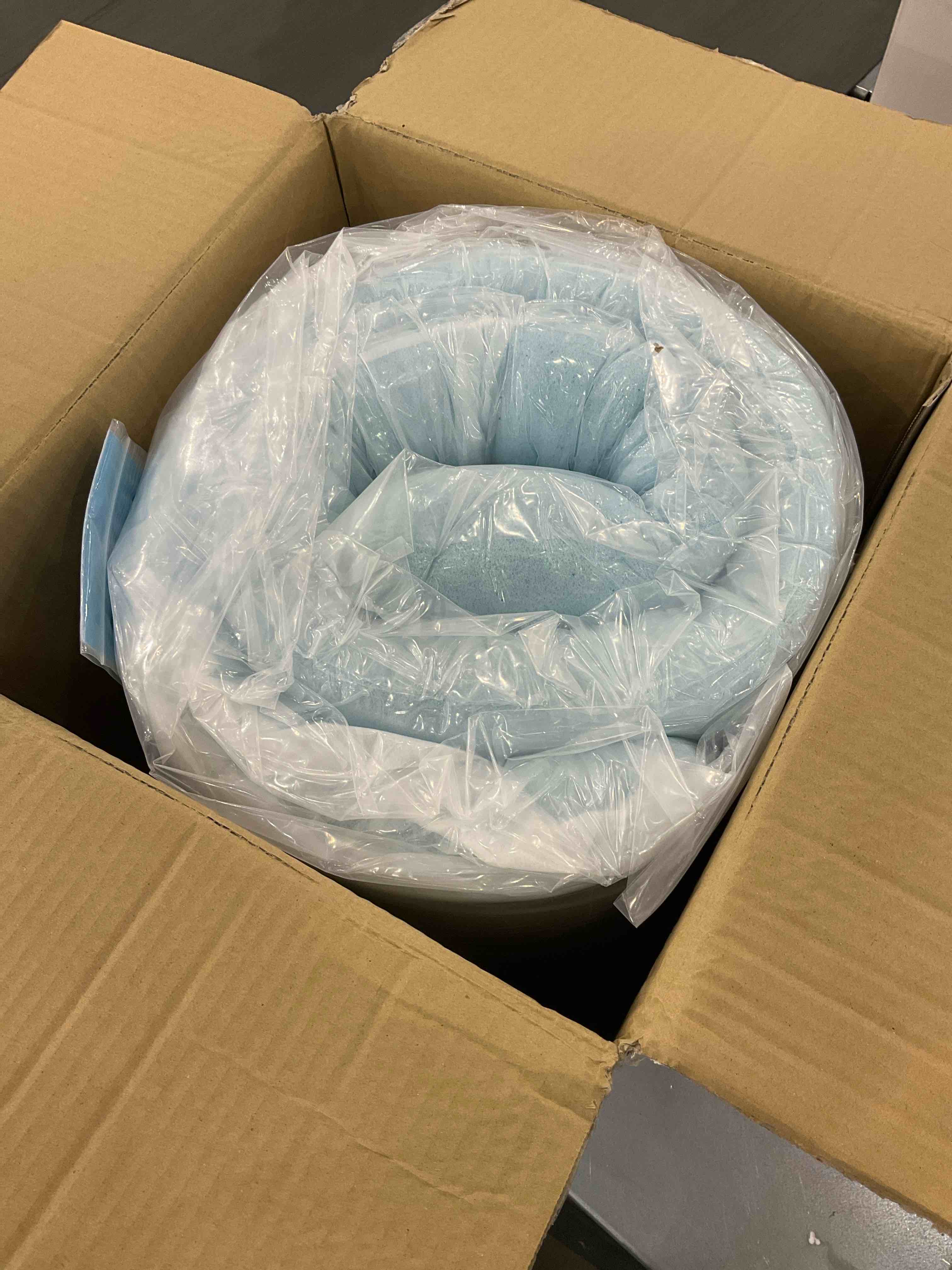 https://s3.amazonaws.com/lotting-images-prod/bidfta/EXS00600588_1698759057234.jpeg