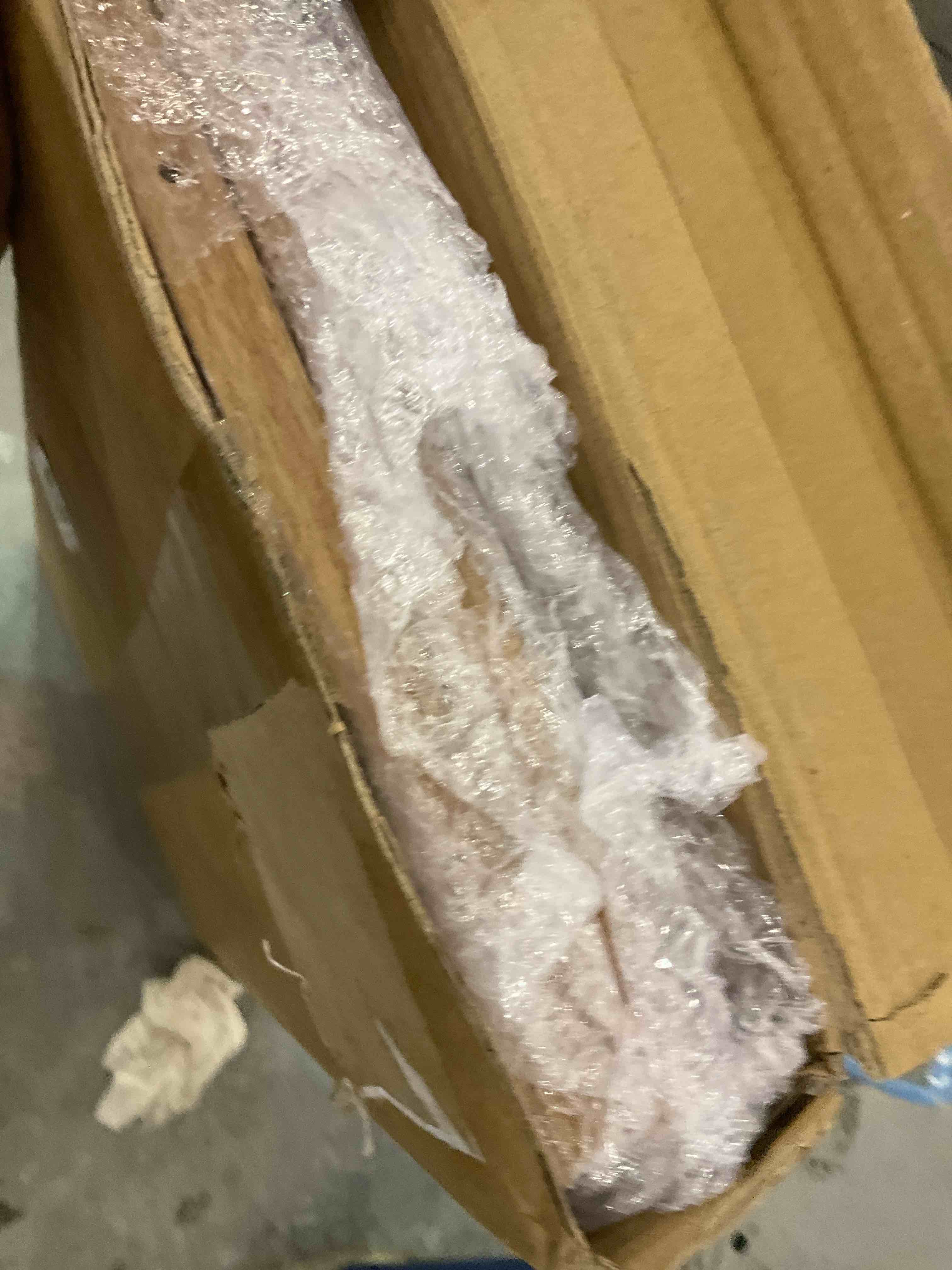 https://s3.amazonaws.com/lotting-images-prod/bidfta/EXS00601202_1698333208977.jpeg