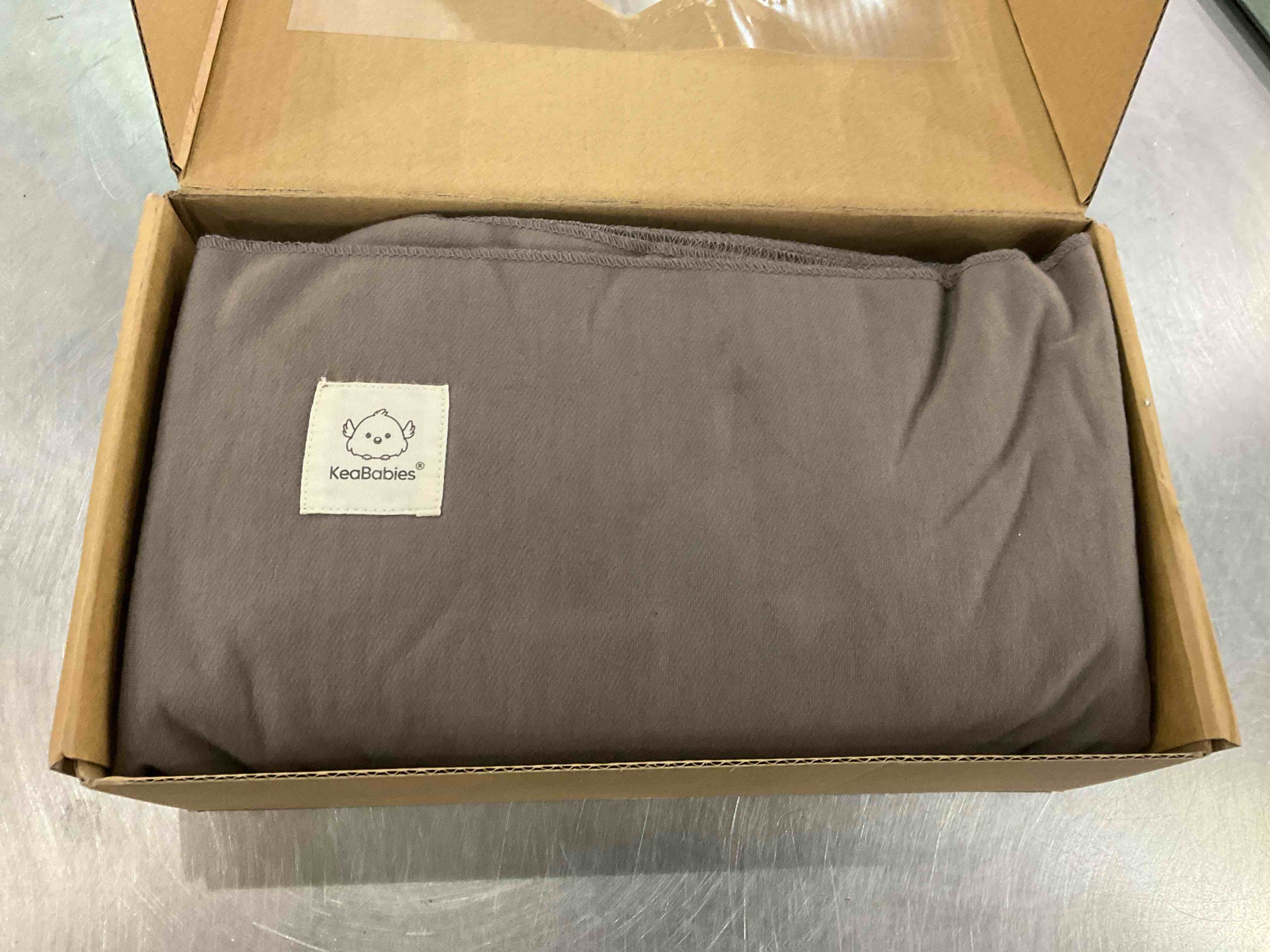 https://s3.amazonaws.com/lotting-images-prod/bidfta/EXS00602079_1701268327199.jpeg