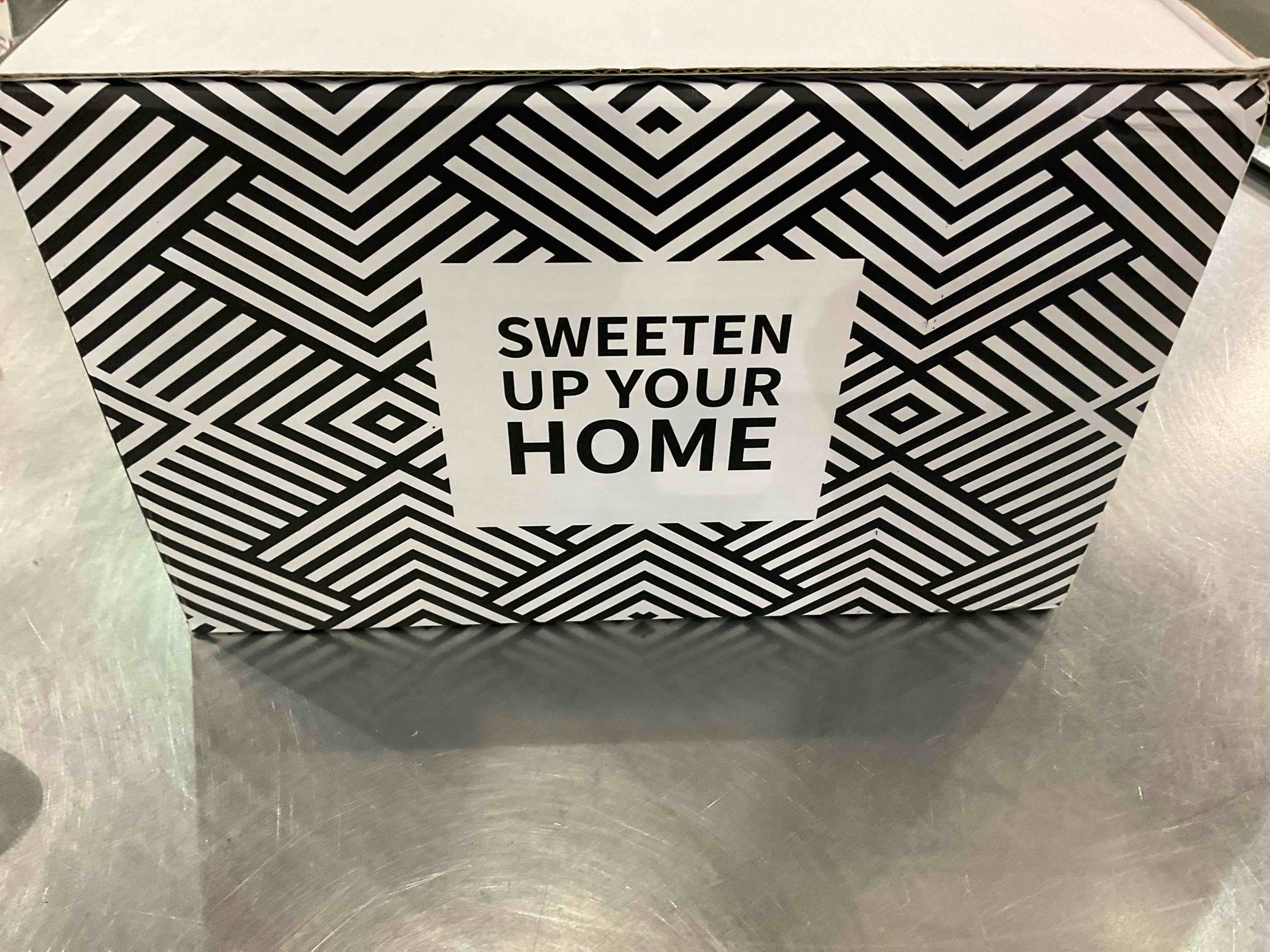 https://s3.amazonaws.com/lotting-images-prod/bidfta/EXS00602221_1701350481317.jpeg