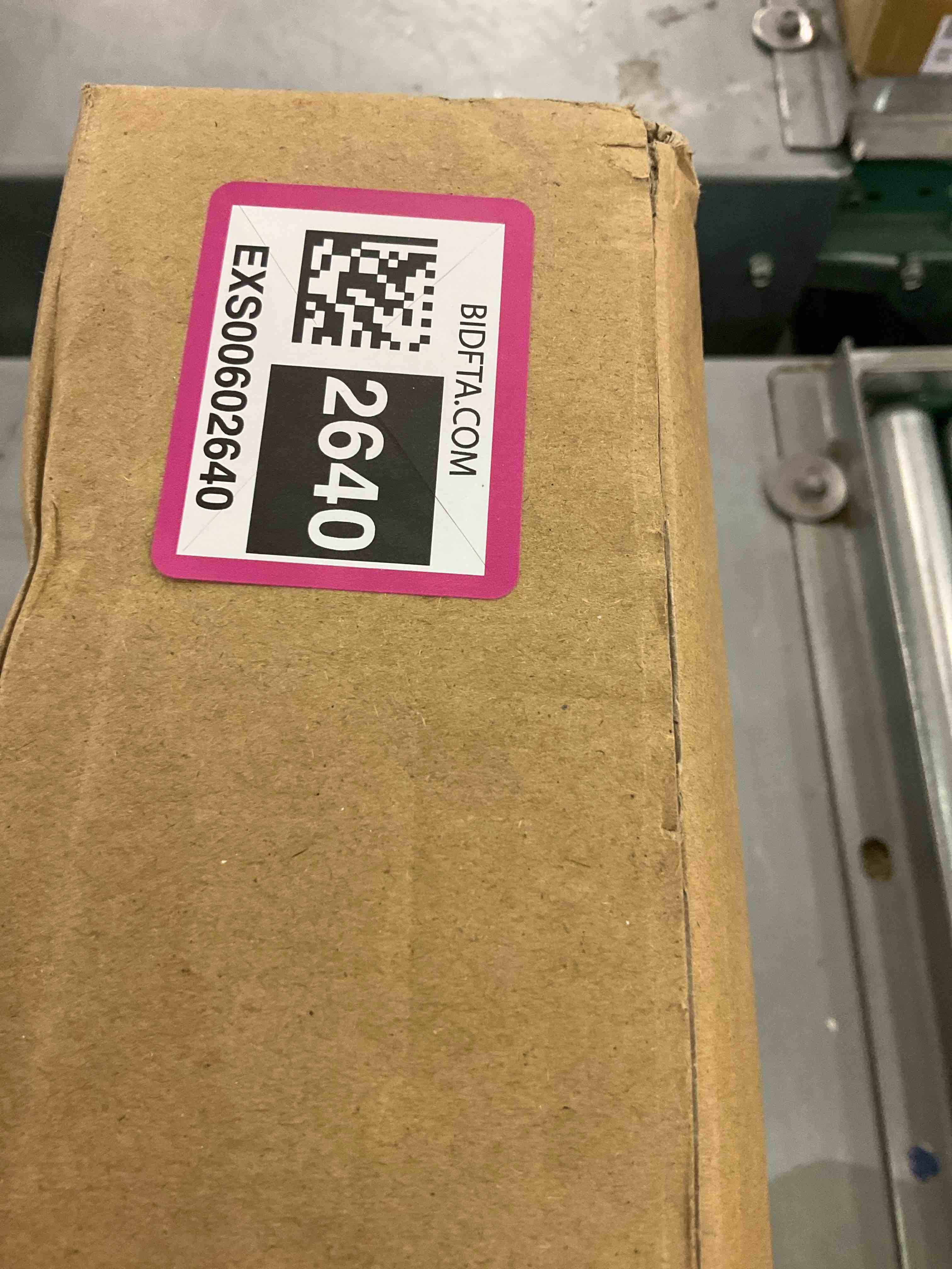 https://s3.amazonaws.com/lotting-images-prod/bidfta/EXS00602640_1698418238595.jpeg