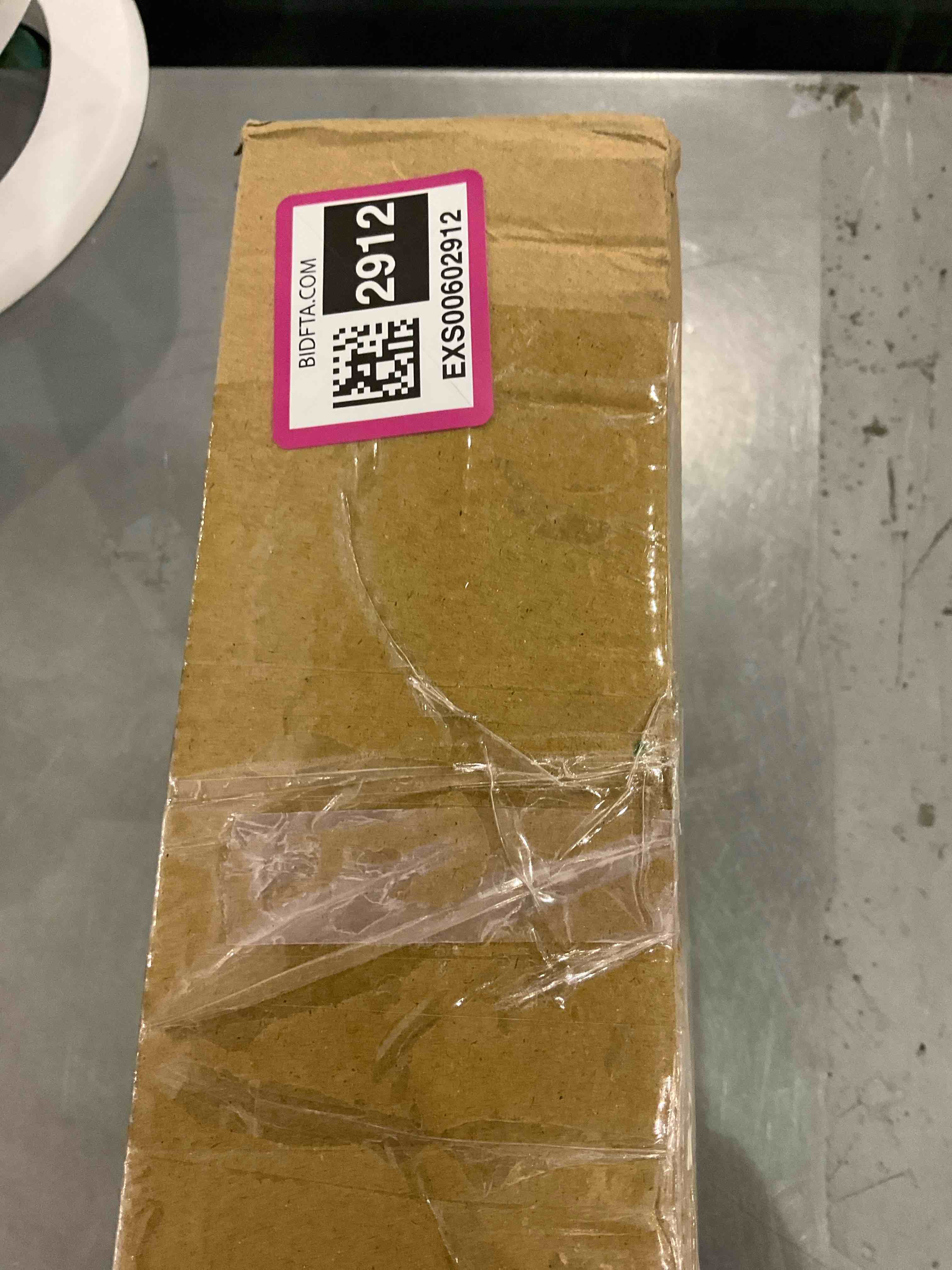 https://s3.amazonaws.com/lotting-images-prod/bidfta/EXS00602912_1698681380158.jpeg