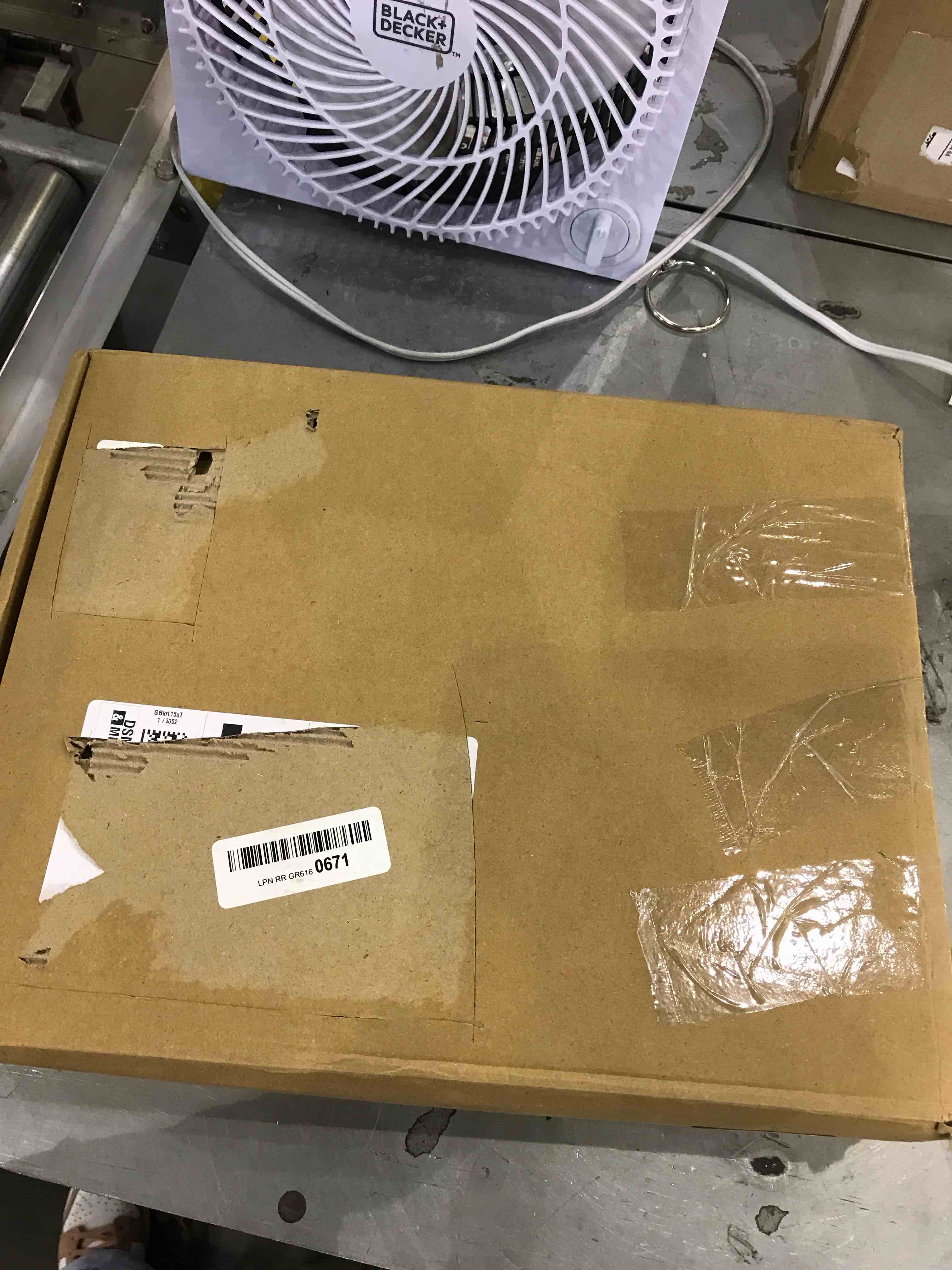 https://s3.amazonaws.com/lotting-images-prod/bidfta/EXS00603152_1698670039959.jpeg