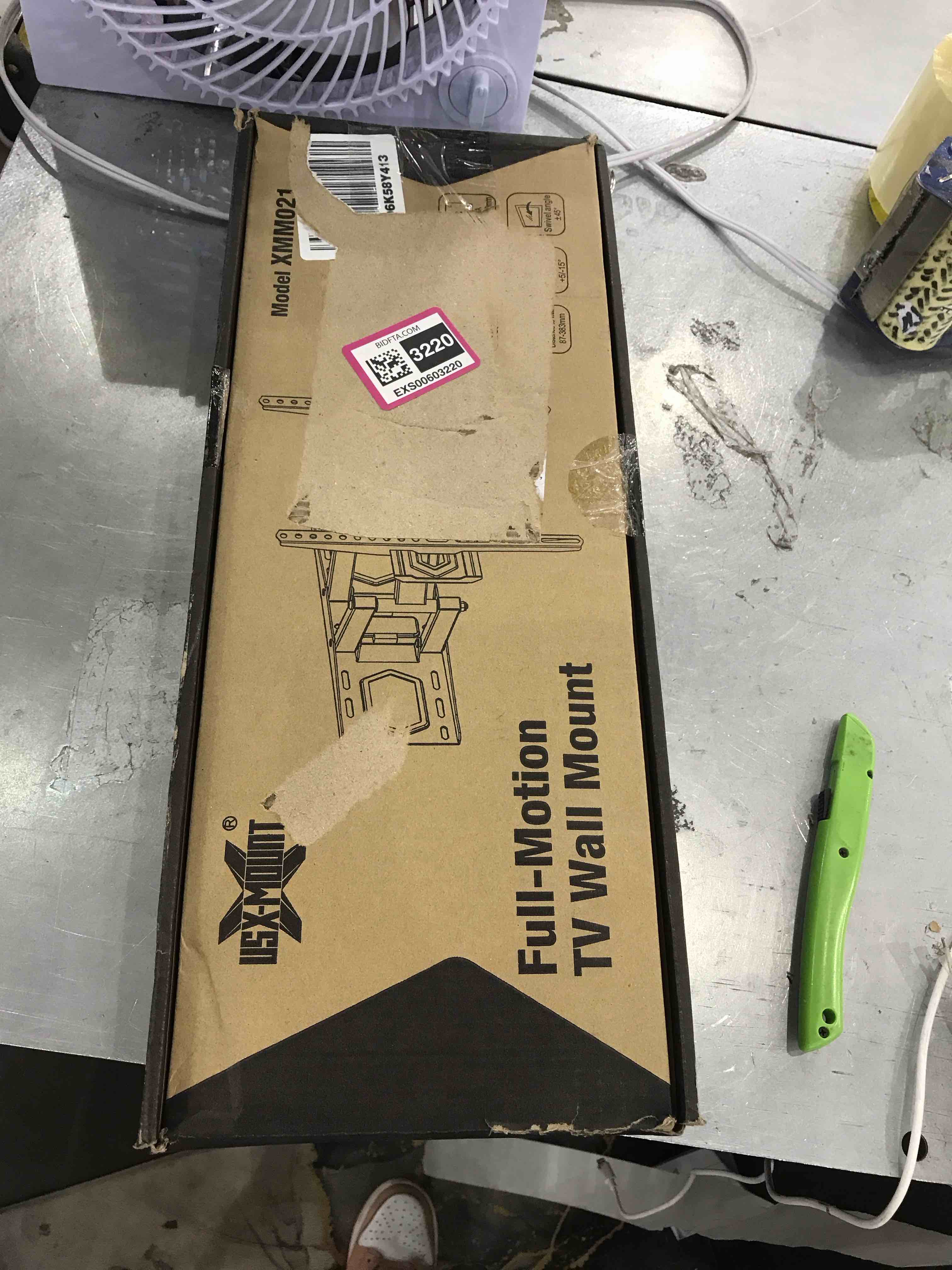 https://s3.amazonaws.com/lotting-images-prod/bidfta/EXS00603220_1698679729793.jpeg