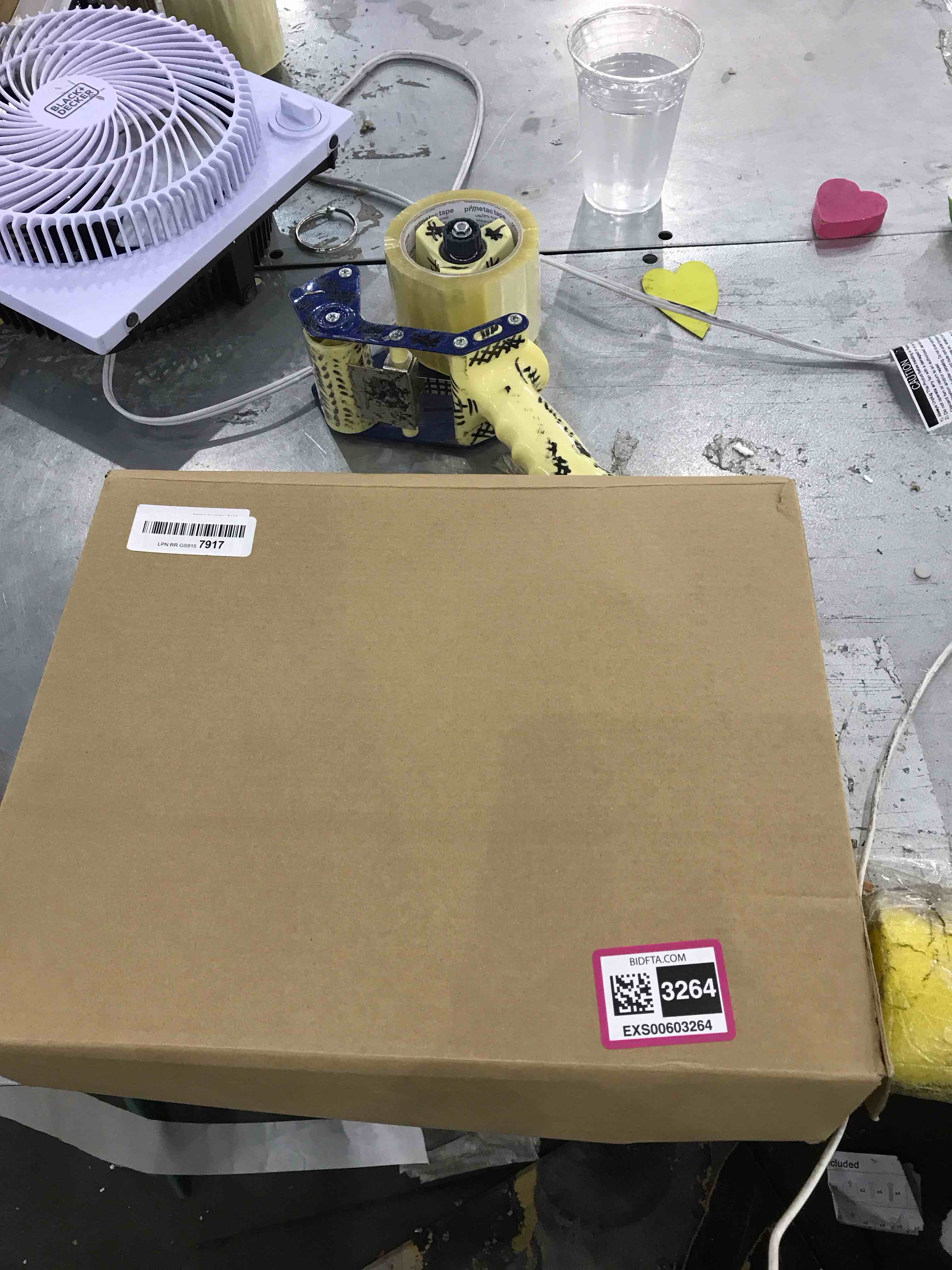 https://s3.amazonaws.com/lotting-images-prod/bidfta/EXS00603264_1698688109775.jpeg