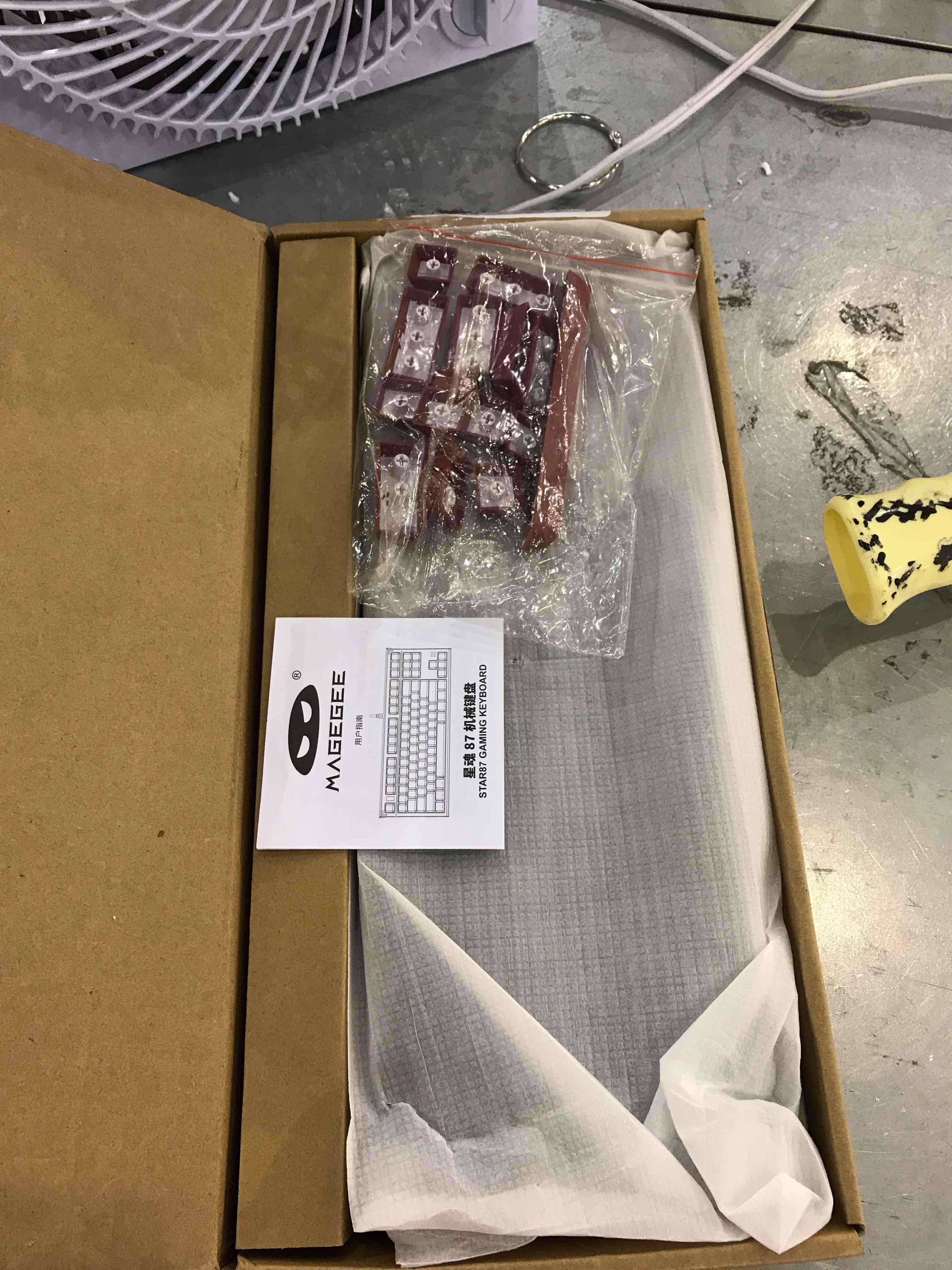 https://s3.amazonaws.com/lotting-images-prod/bidfta/EXS00603339_1698754858554.jpeg