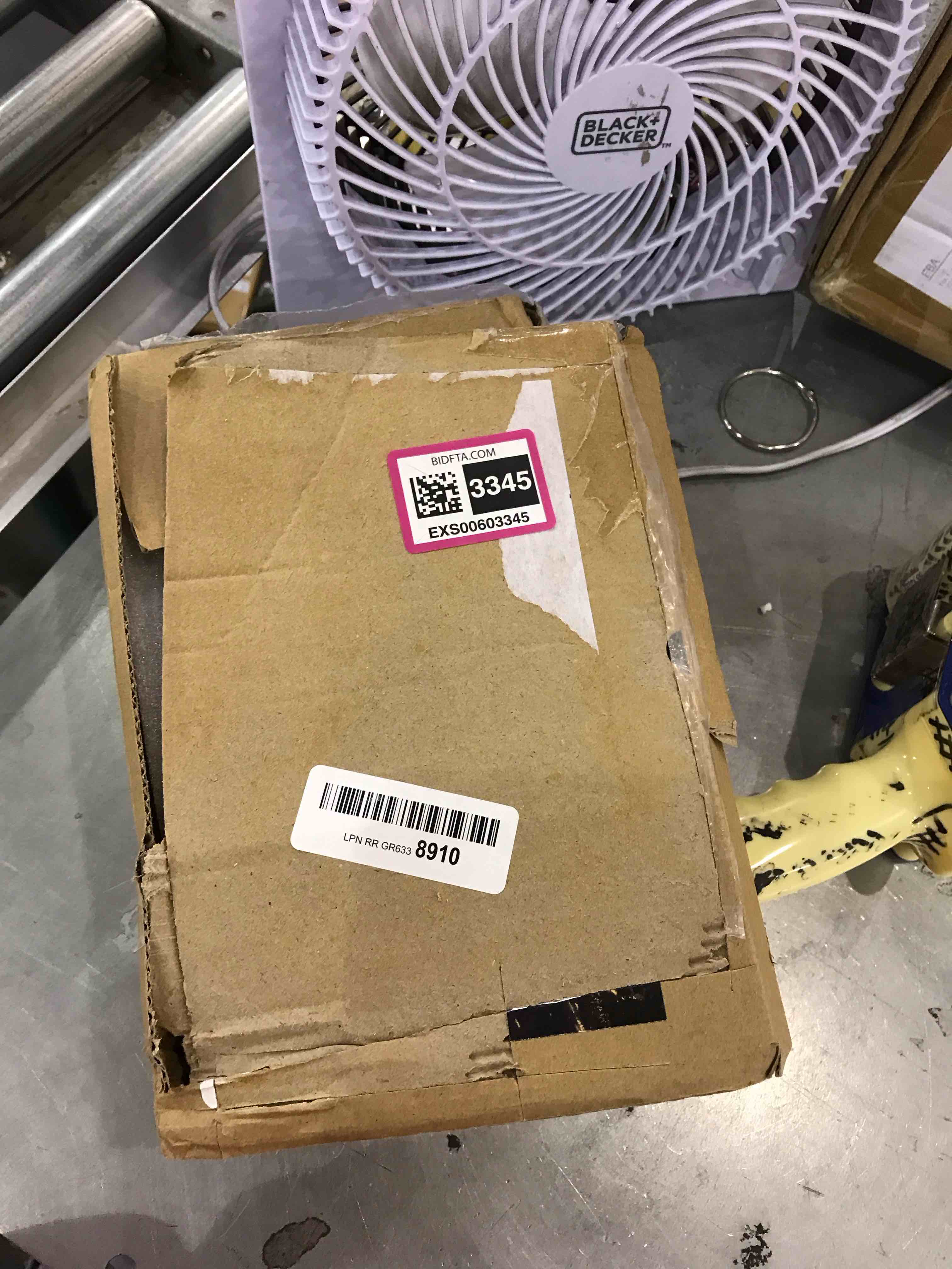 https://s3.amazonaws.com/lotting-images-prod/bidfta/EXS00603345_1698755419924.jpeg