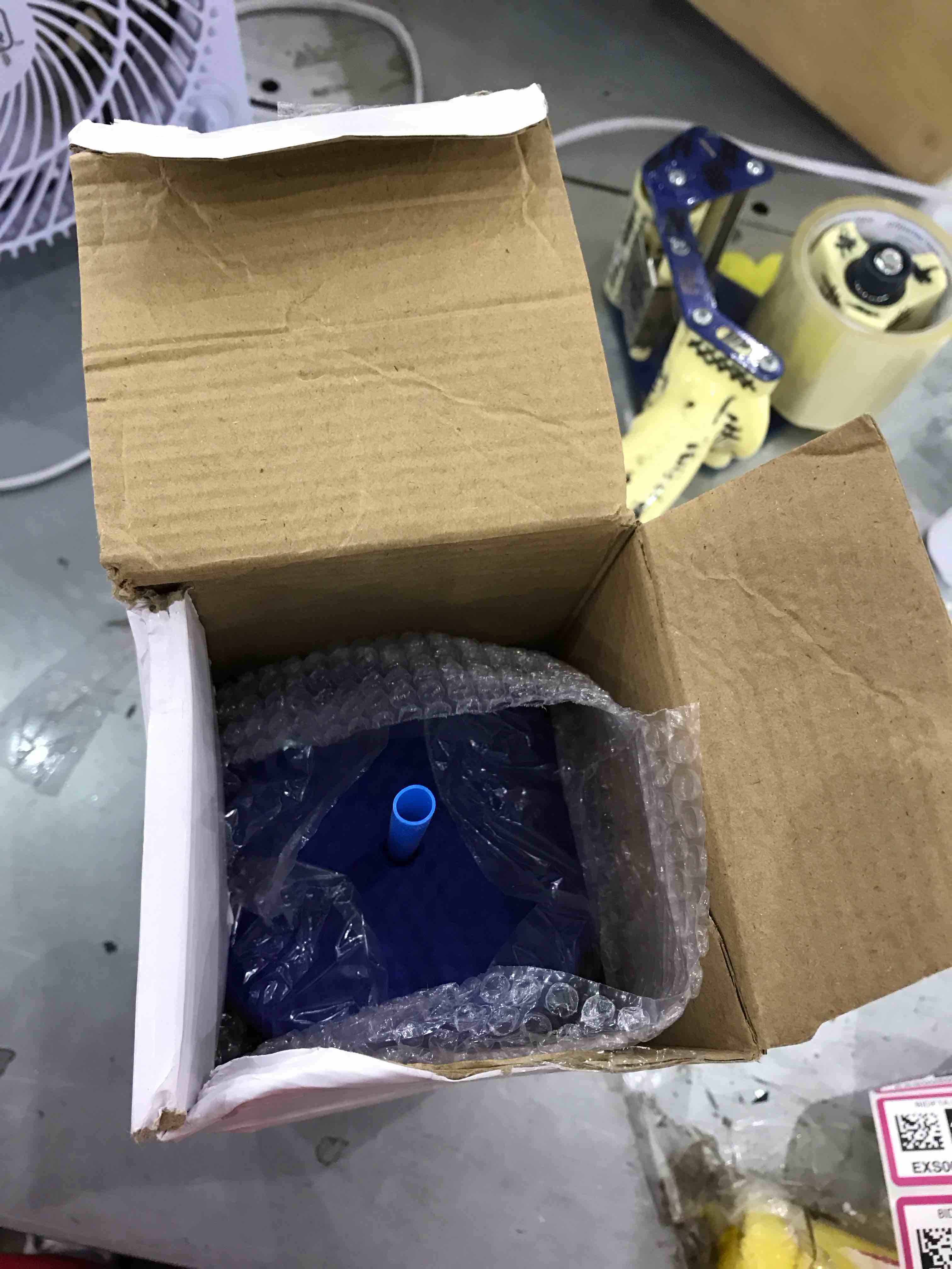 https://s3.amazonaws.com/lotting-images-prod/bidfta/EXS00603352_1698756068376.jpeg