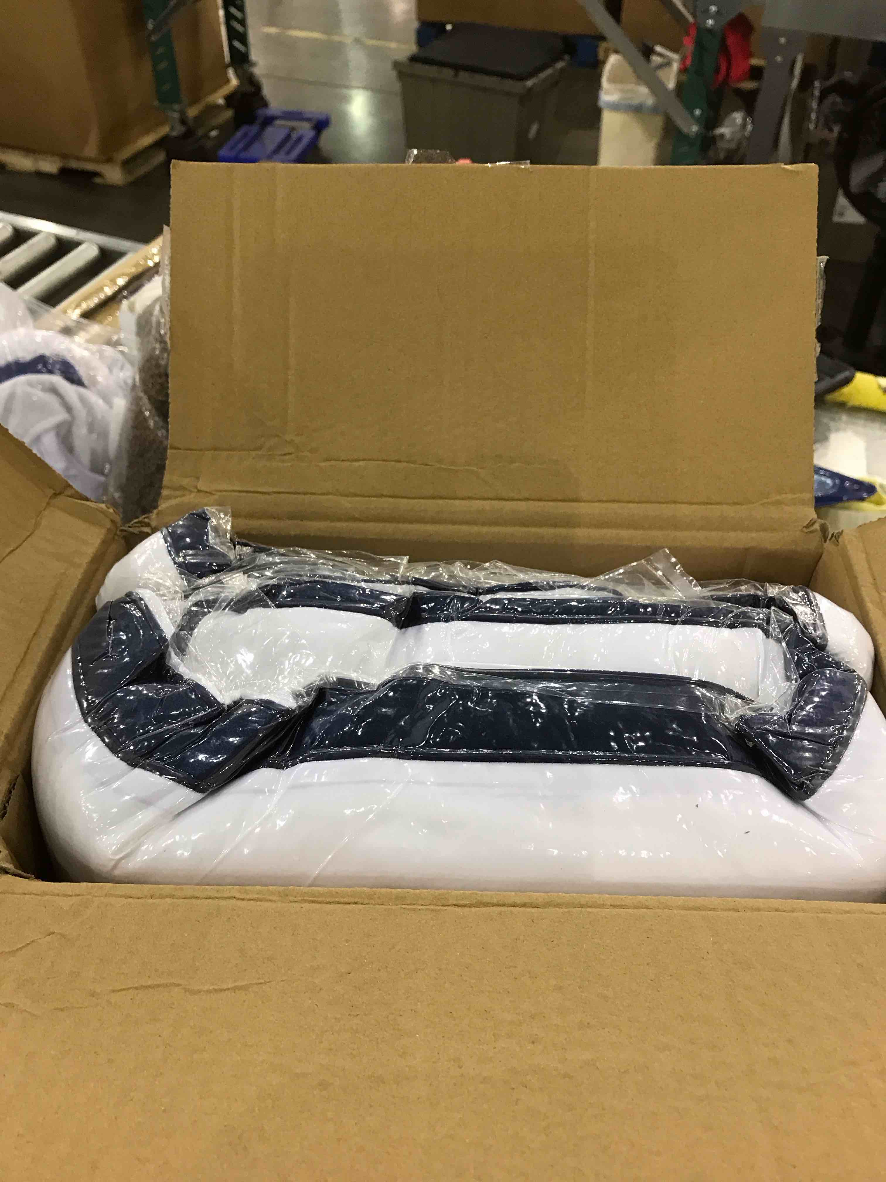 https://s3.amazonaws.com/lotting-images-prod/bidfta/EXS00603427_1698840069987.jpeg