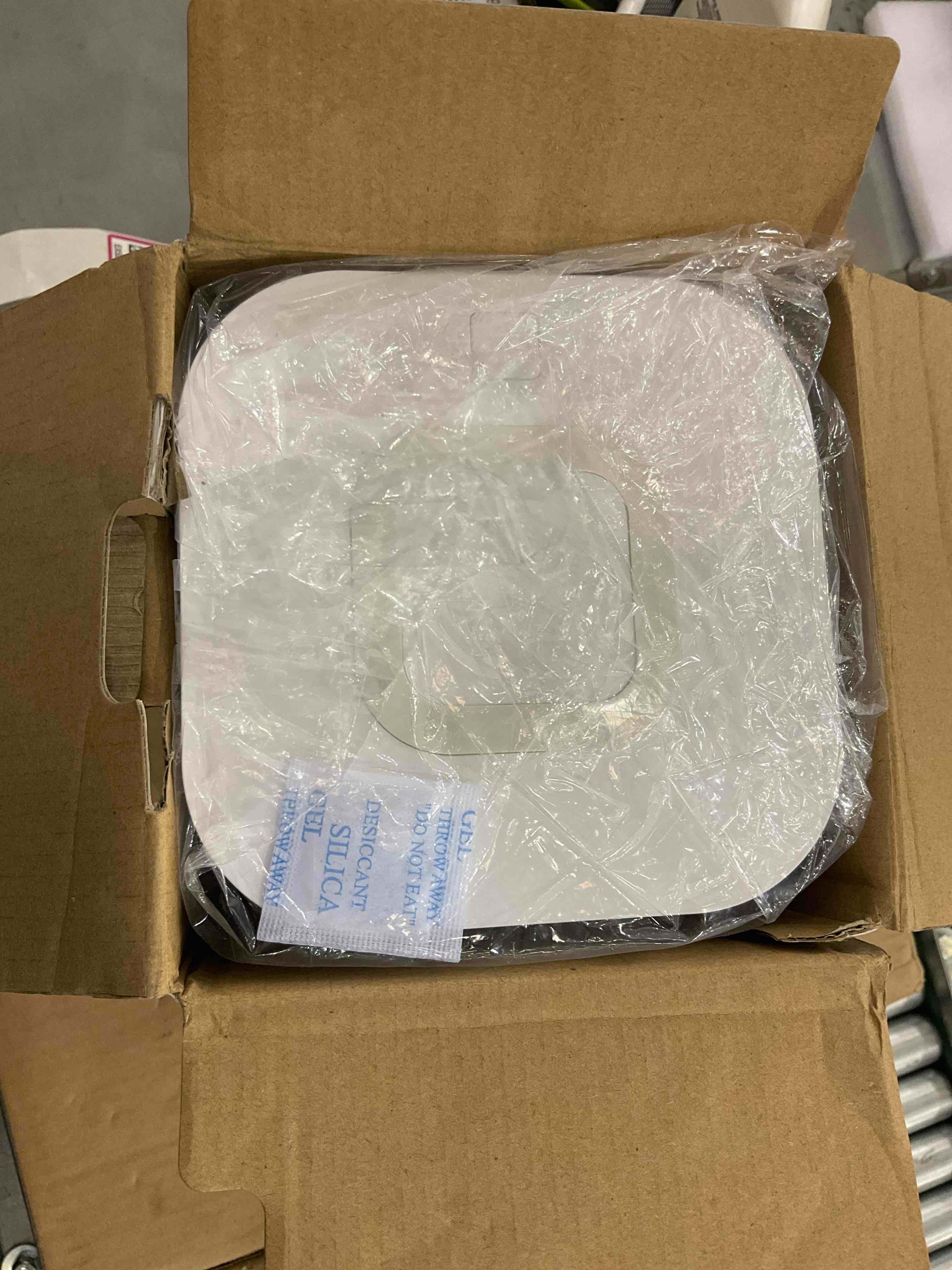 https://s3.amazonaws.com/lotting-images-prod/bidfta/EXS00603615_1698160802510.jpeg