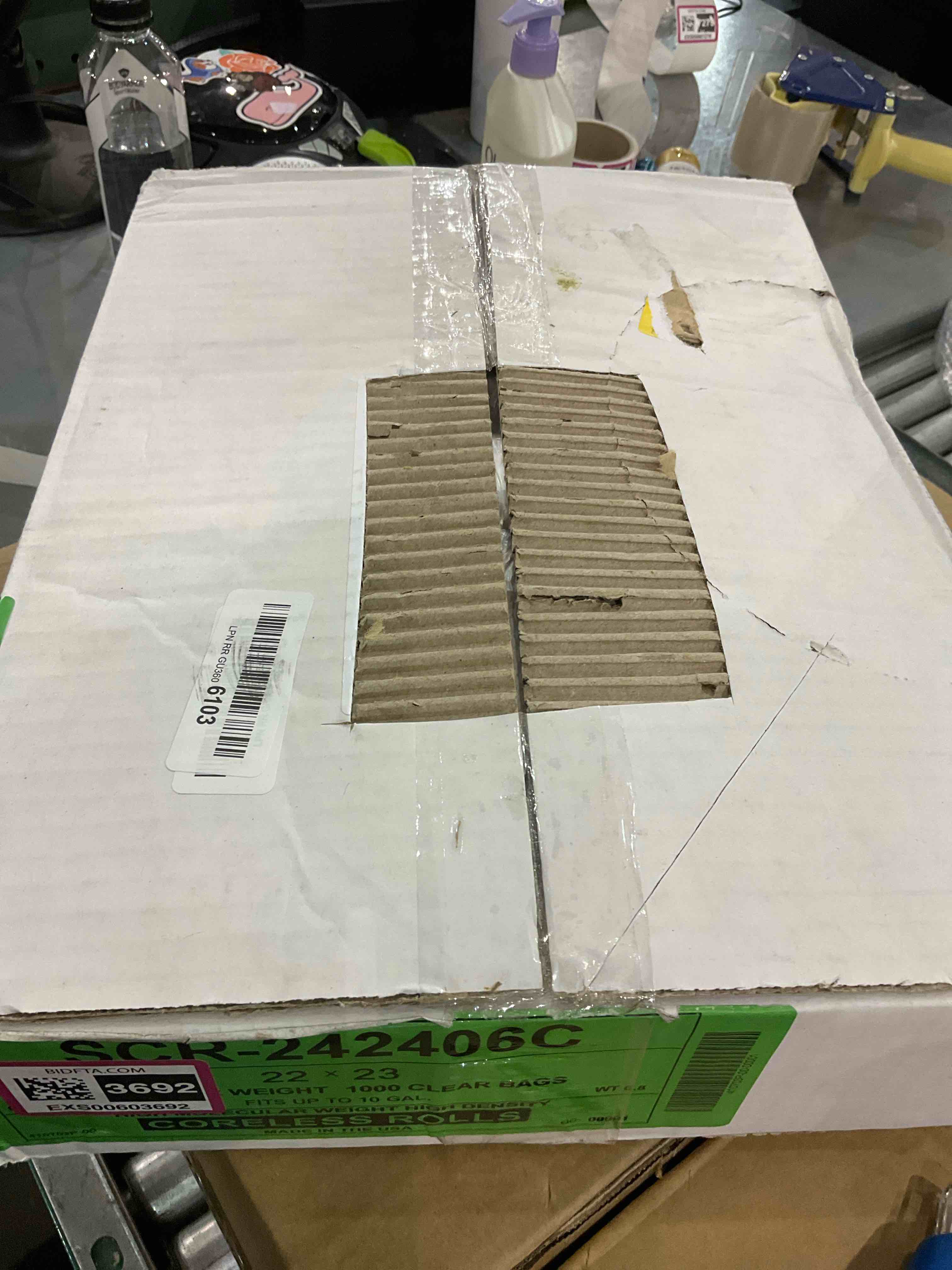 https://s3.amazonaws.com/lotting-images-prod/bidfta/EXS00603692_1698233398164.jpeg