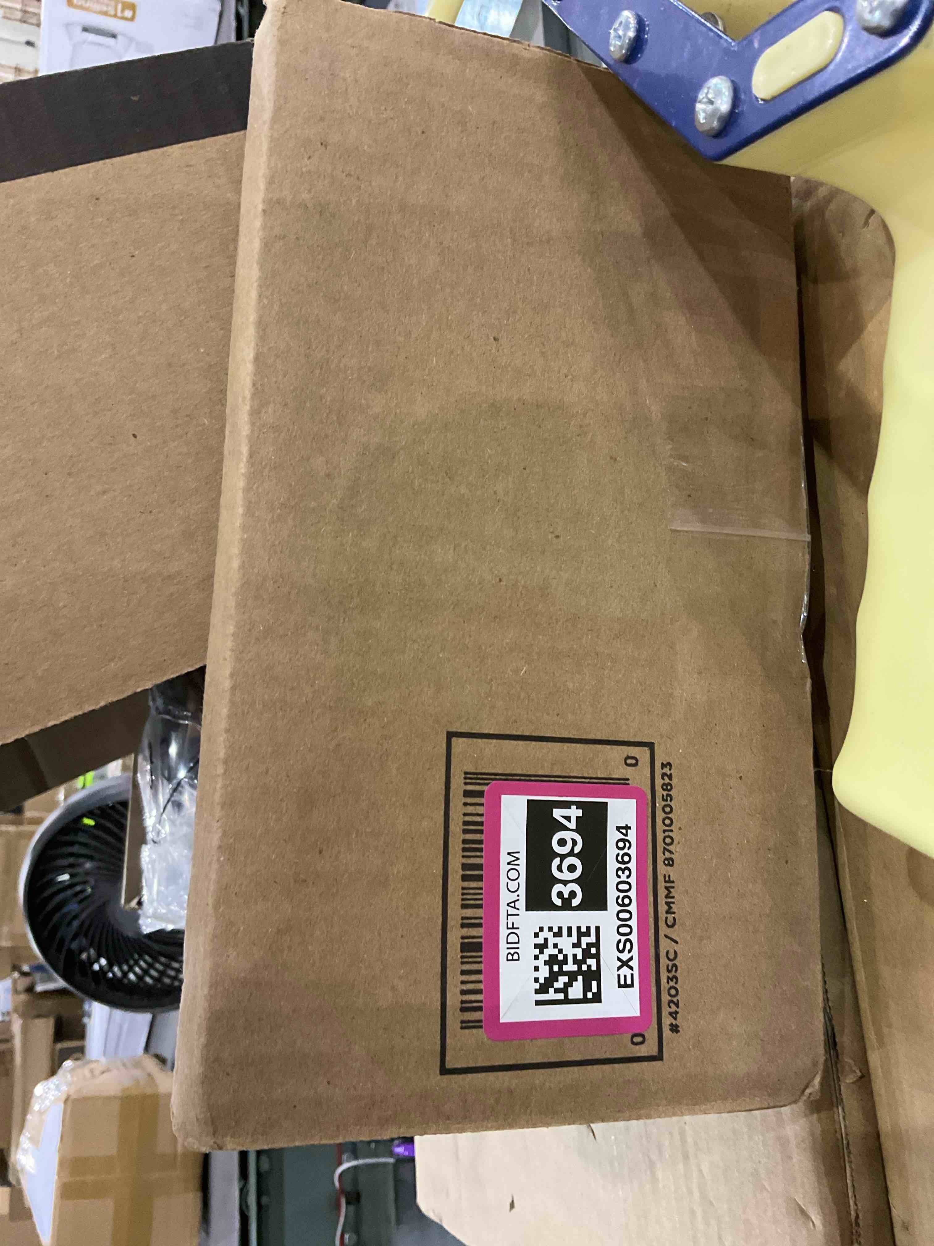https://s3.amazonaws.com/lotting-images-prod/bidfta/EXS00603694_1698233621101.jpeg