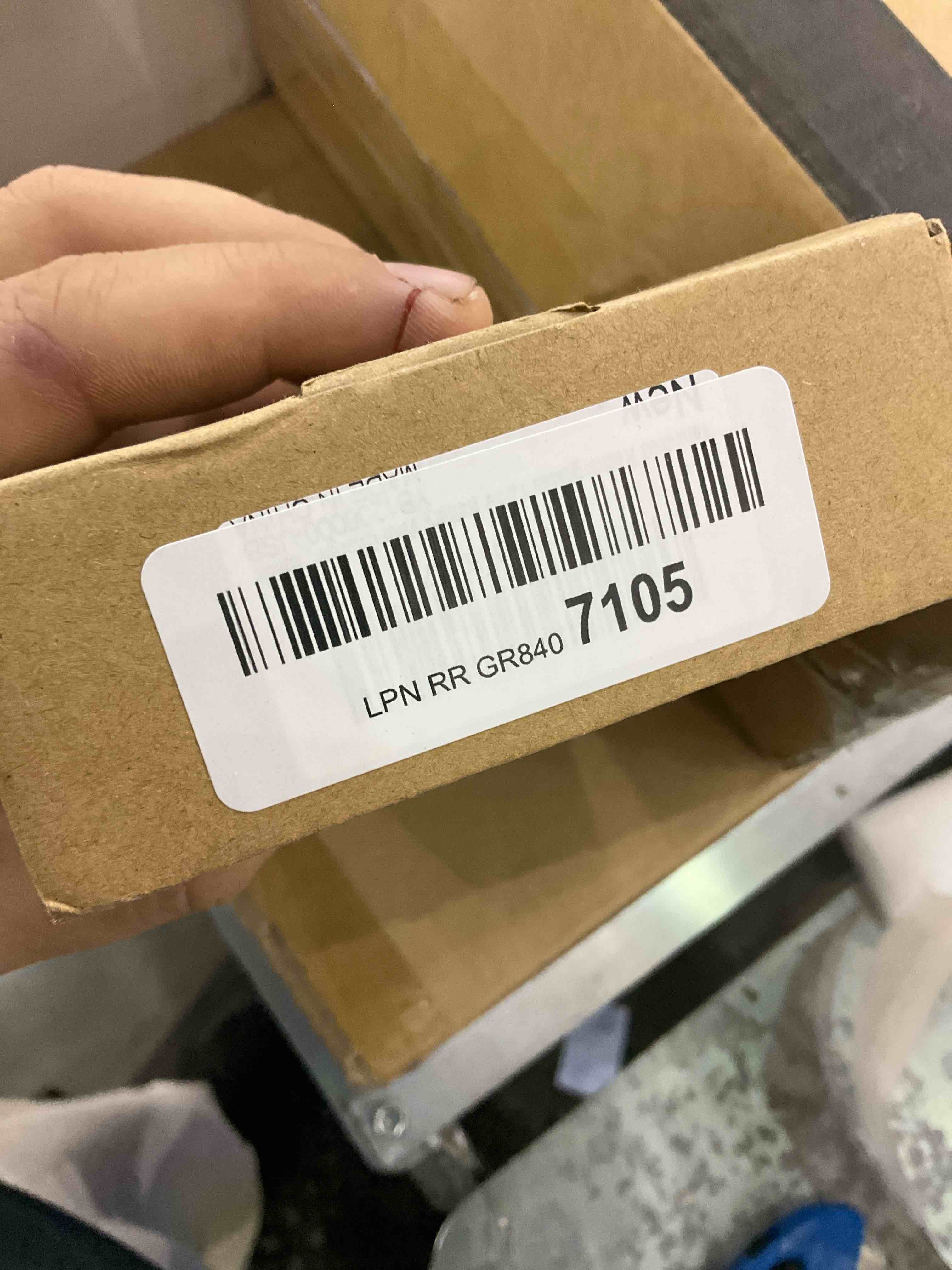 https://s3.amazonaws.com/lotting-images-prod/bidfta/EXS00604732_1698322957085.jpeg