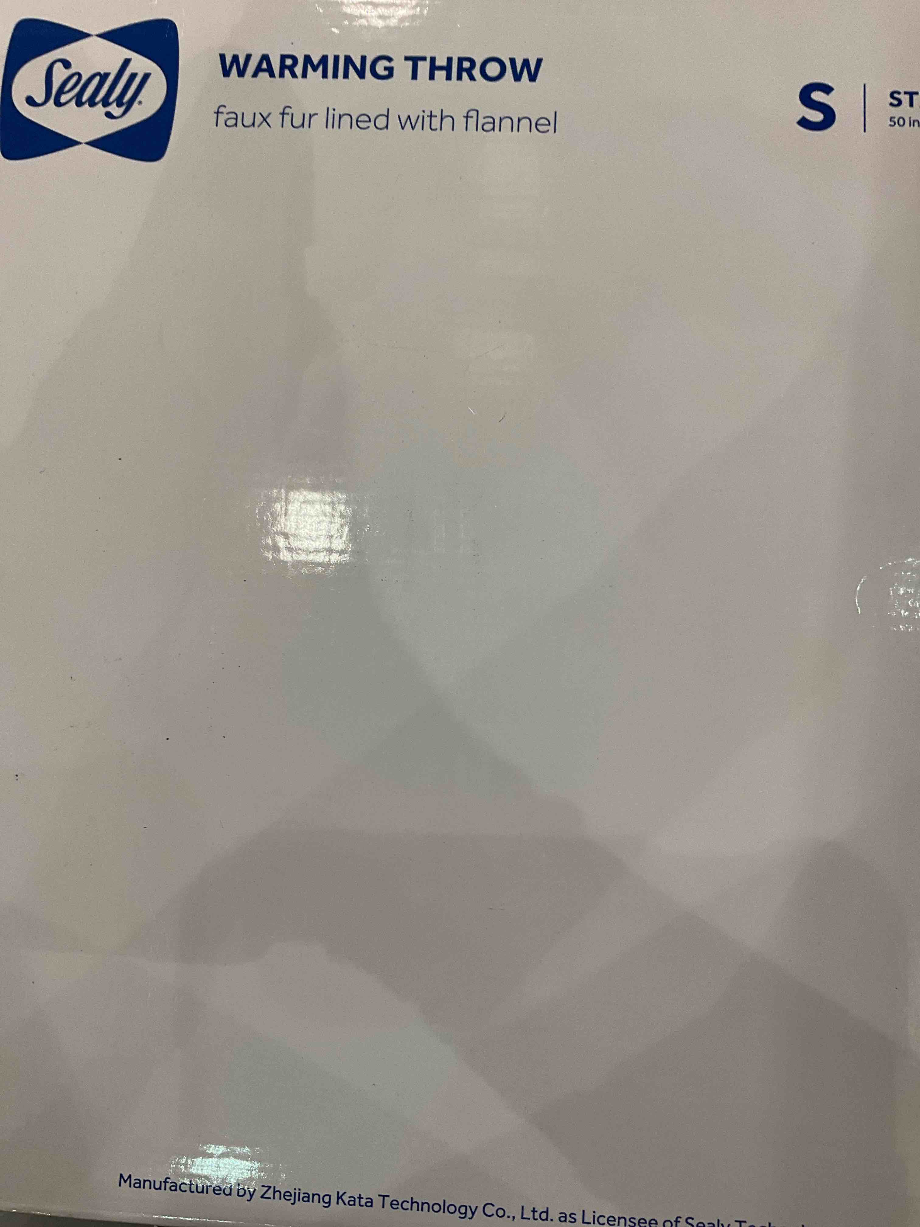 https://s3.amazonaws.com/lotting-images-prod/bidfta/EXS00605216_1698675820774.jpeg