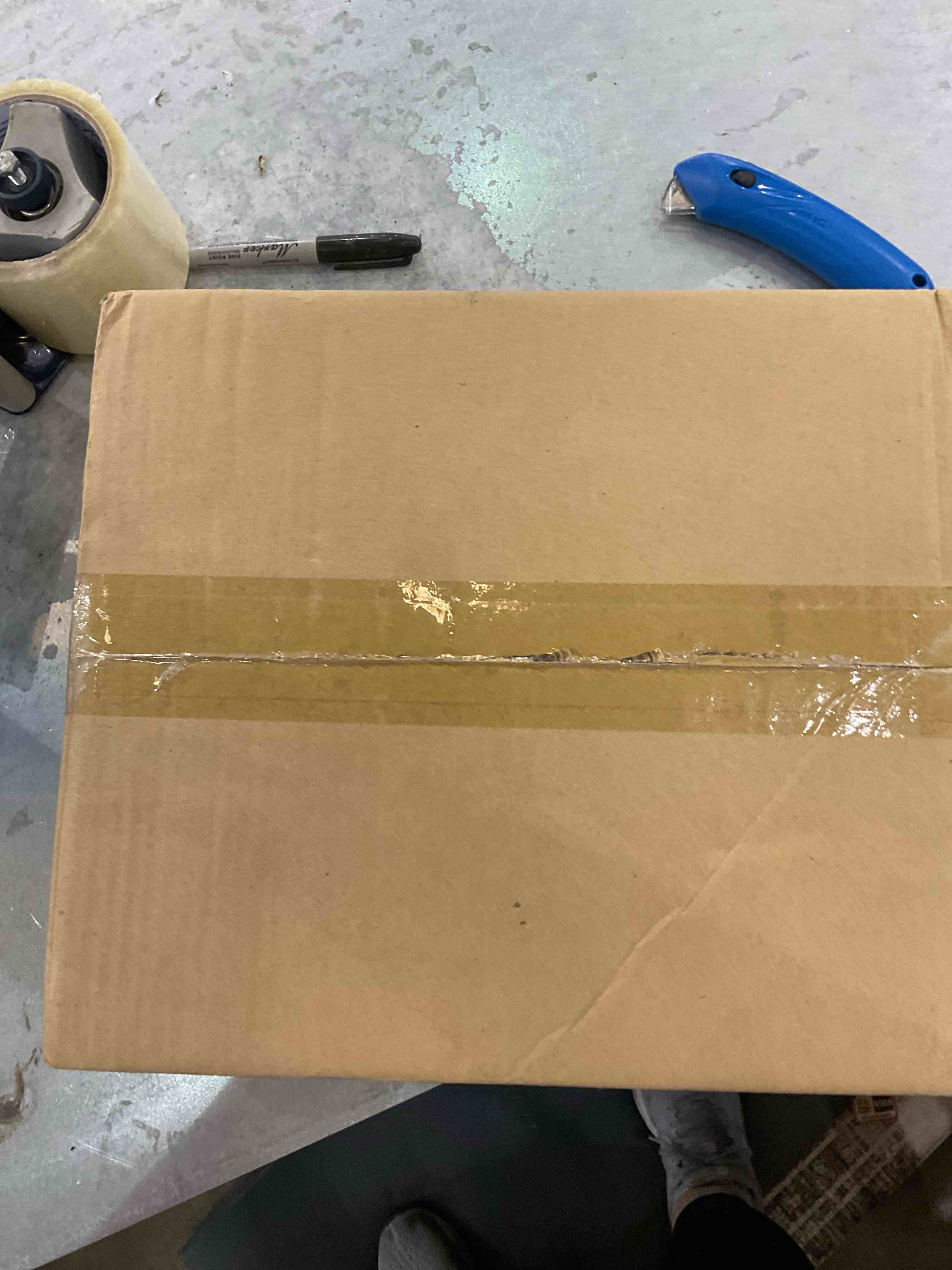 https://s3.amazonaws.com/lotting-images-prod/bidfta/EXS00605625_1698261538117.jpeg