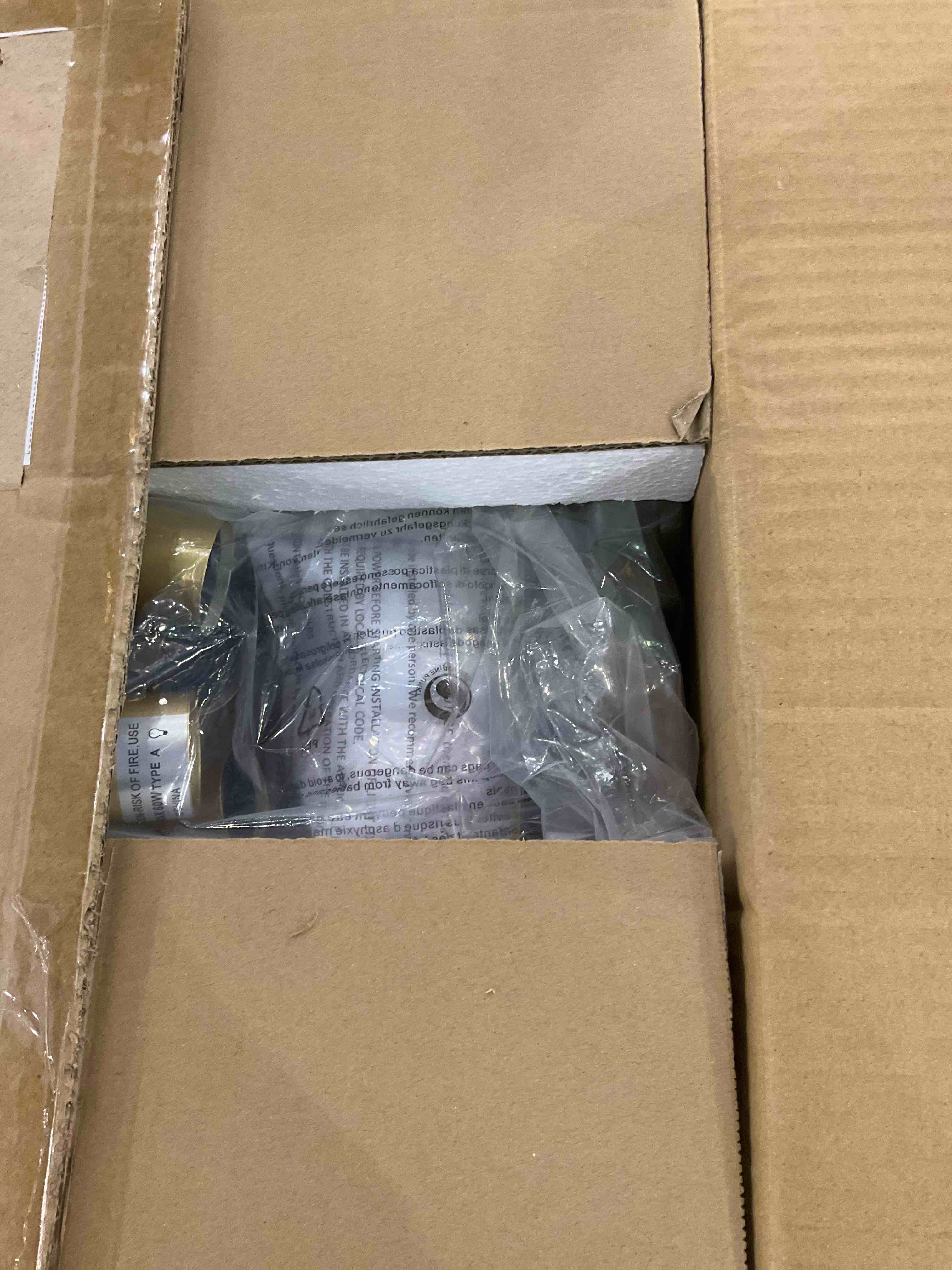 https://s3.amazonaws.com/lotting-images-prod/bidfta/EXS00606125_1698160738889.jpeg