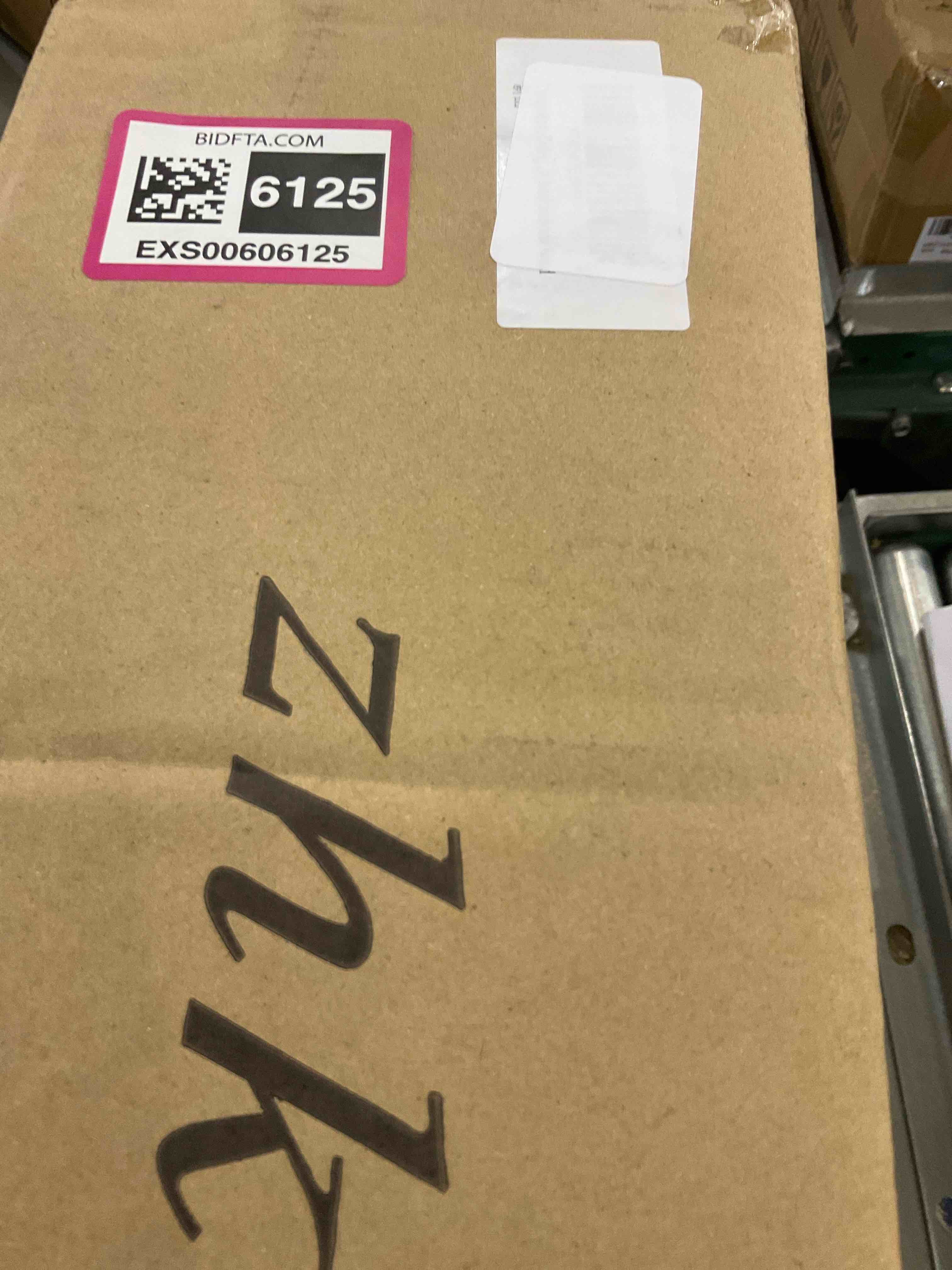 https://s3.amazonaws.com/lotting-images-prod/bidfta/EXS00606125_1698160761017.jpeg