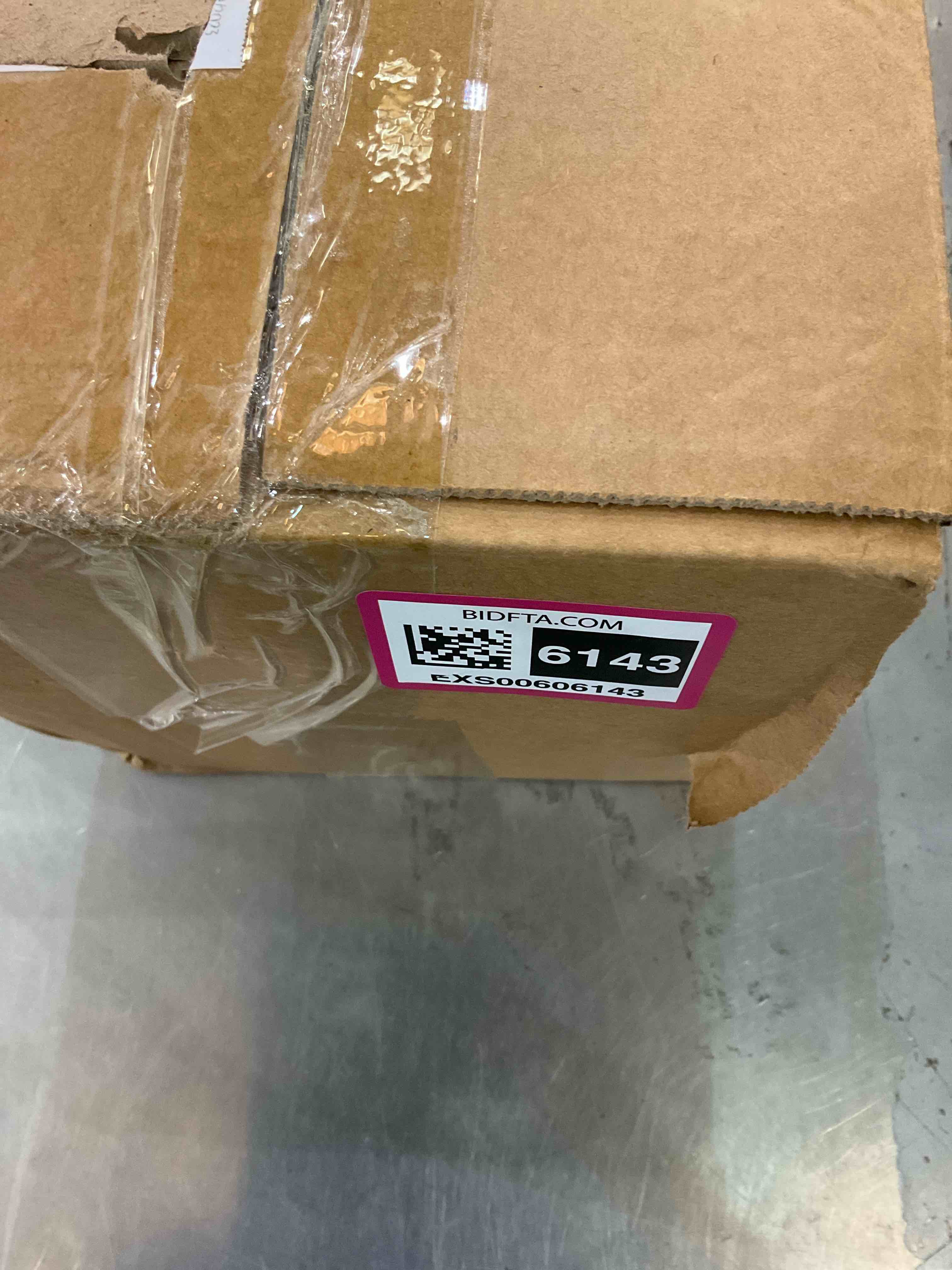 https://s3.amazonaws.com/lotting-images-prod/bidfta/EXS00606143_1698165566788.jpeg