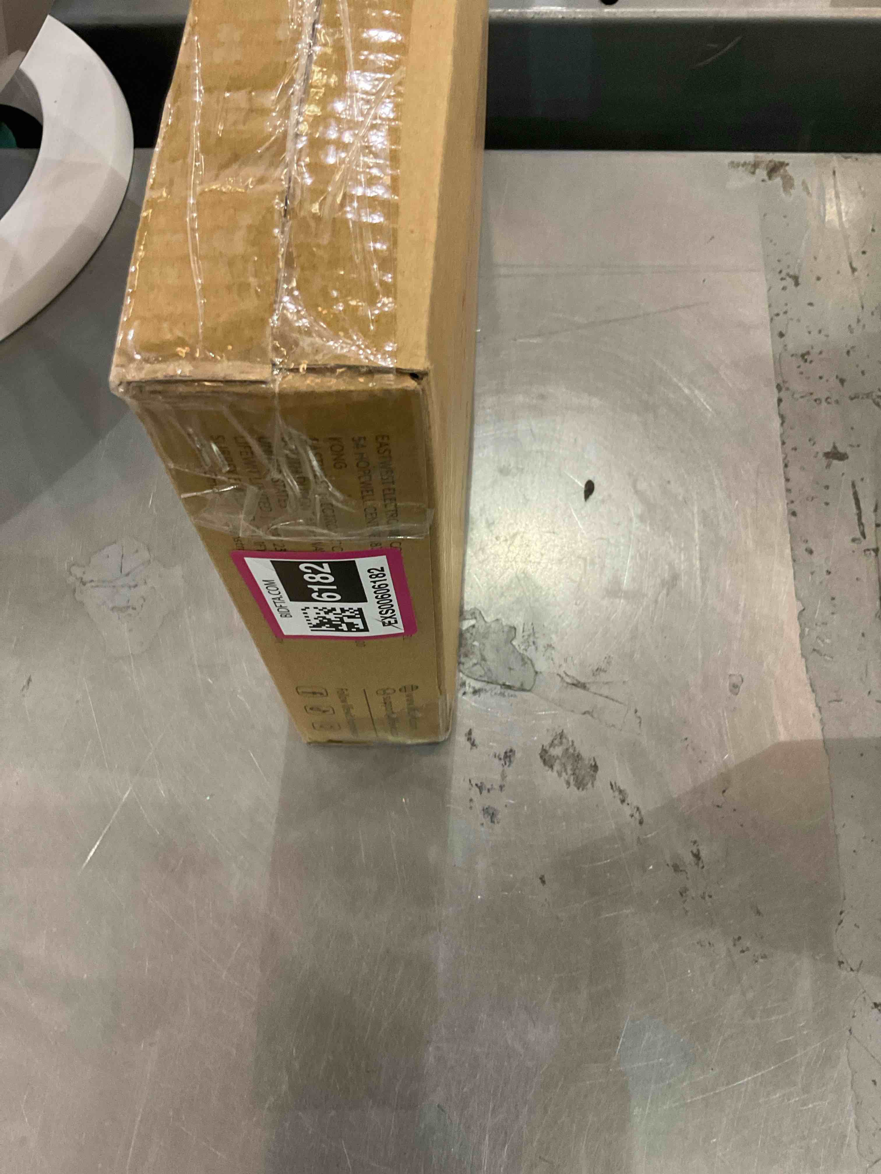 https://s3.amazonaws.com/lotting-images-prod/bidfta/EXS00606182_1698169296148.jpeg
