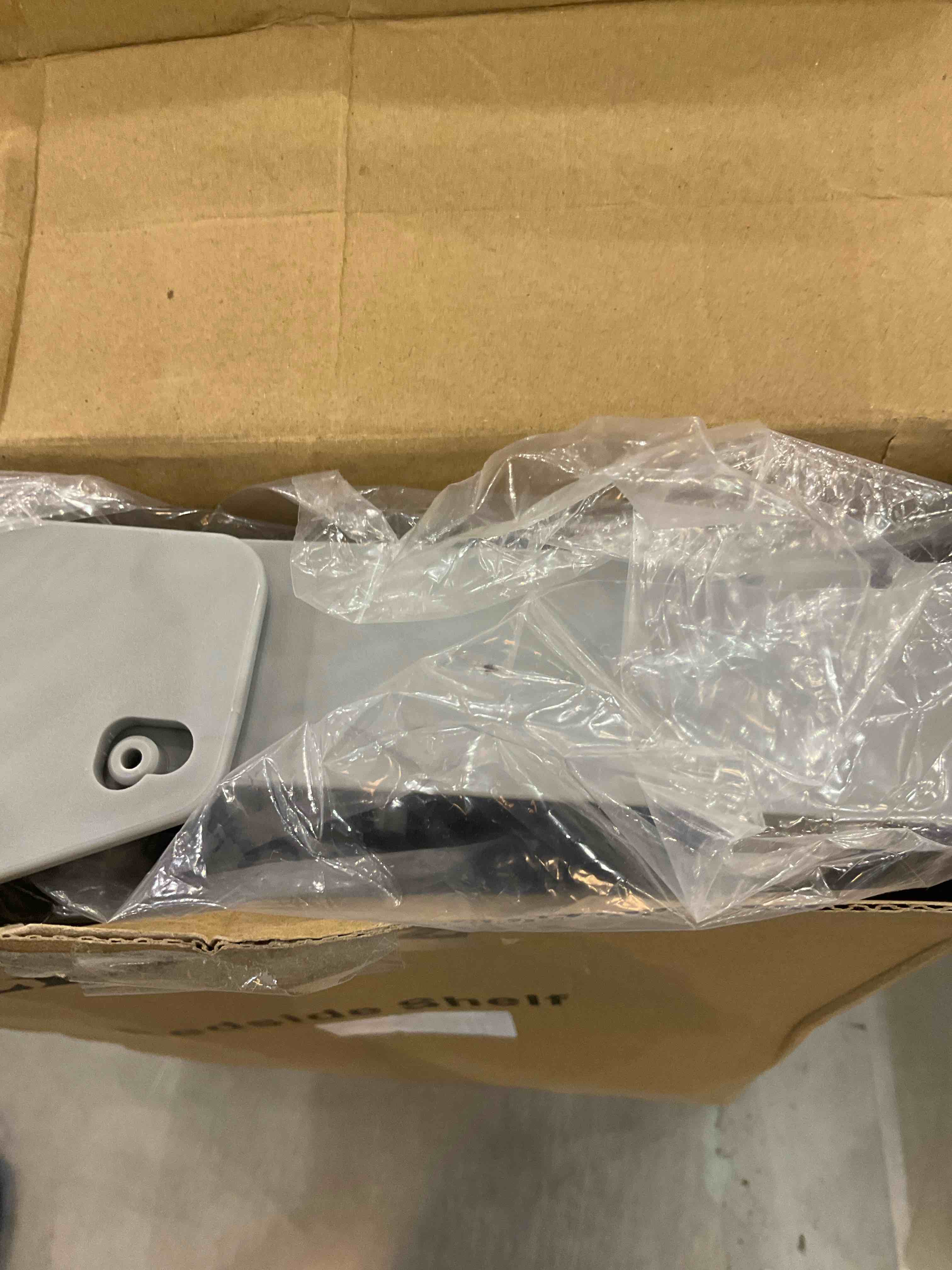 https://s3.amazonaws.com/lotting-images-prod/bidfta/EXS00606354_1698251987470.jpeg
