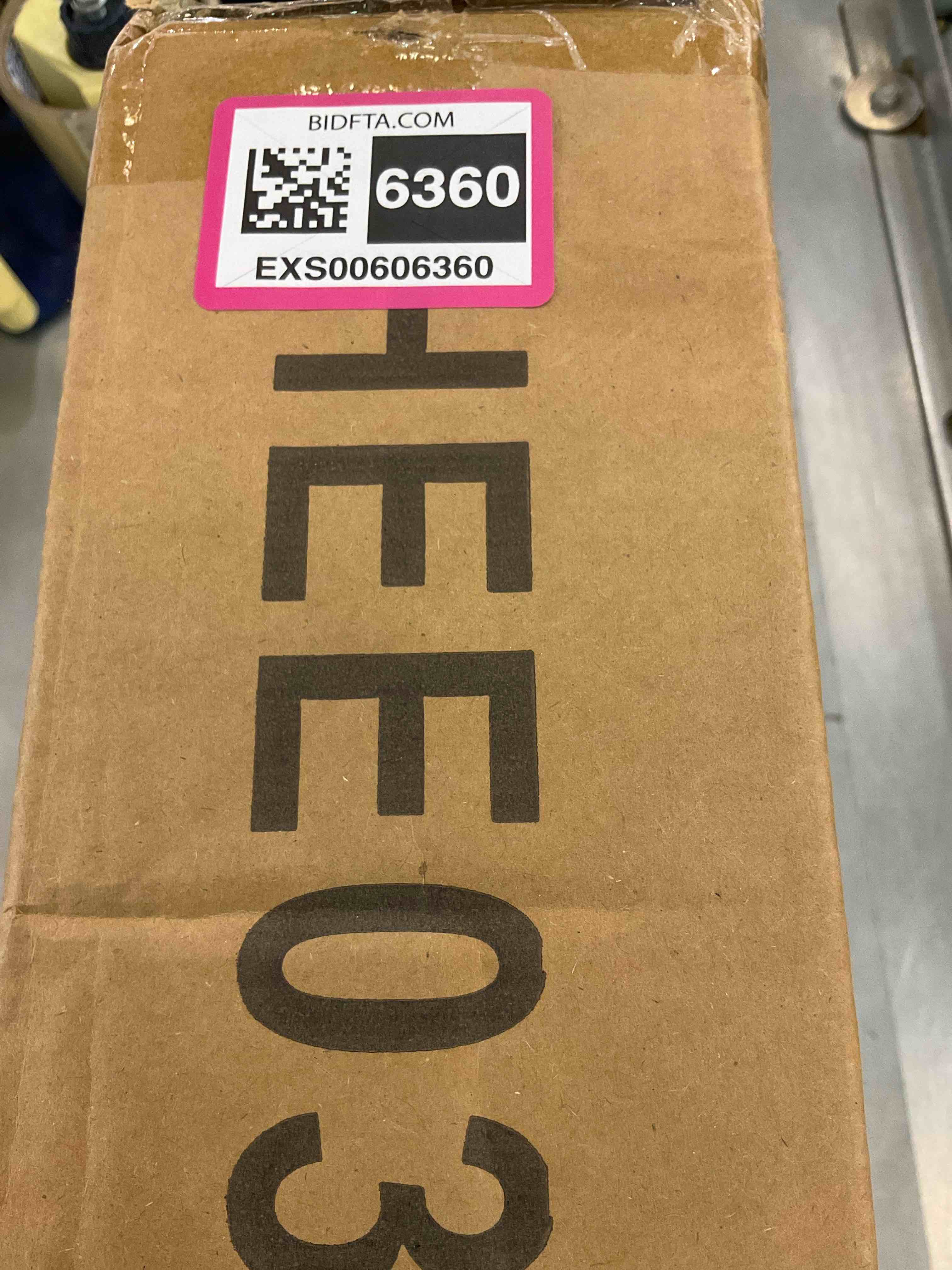 https://s3.amazonaws.com/lotting-images-prod/bidfta/EXS00606360_1698253189989.jpeg