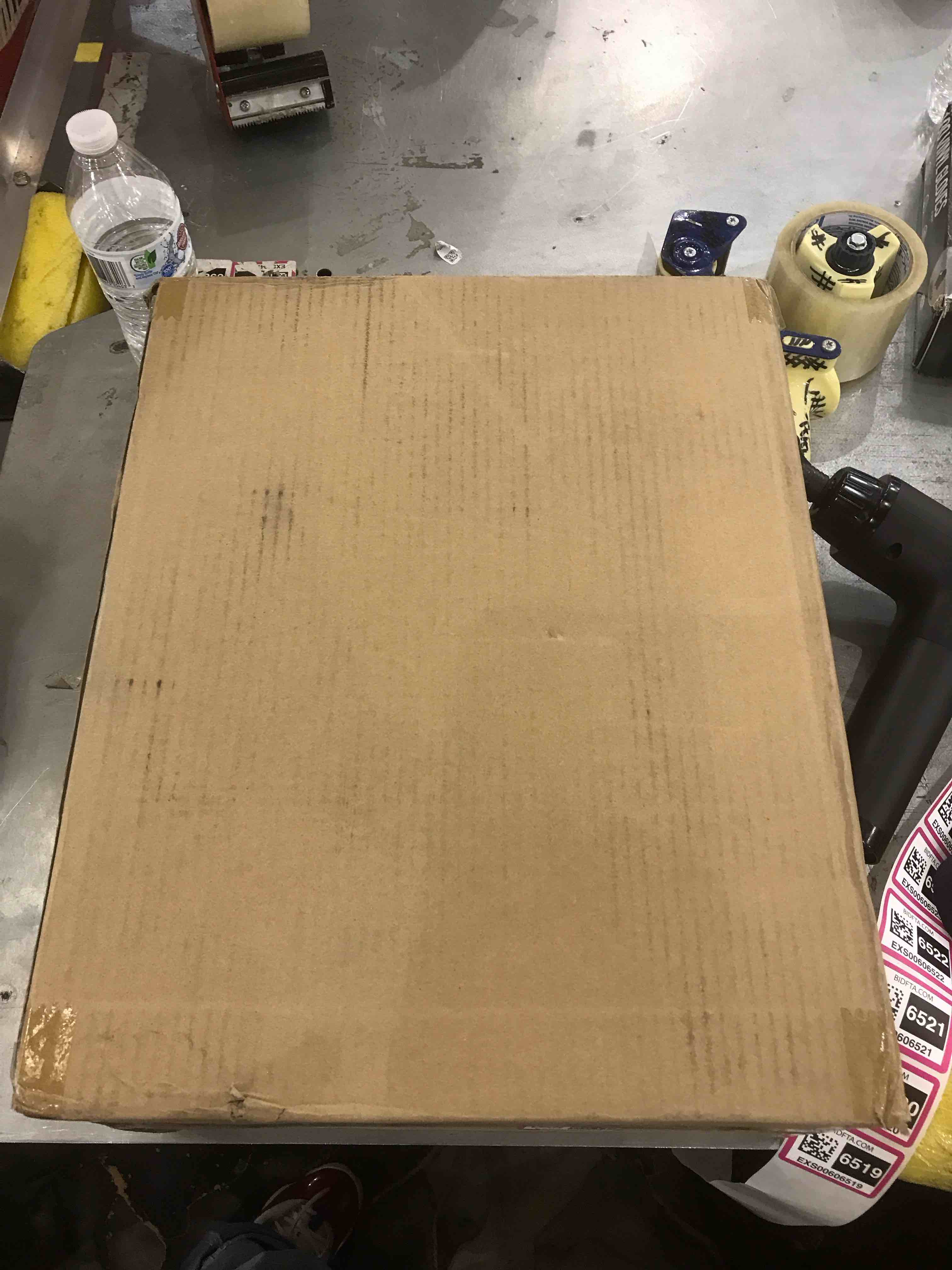 https://s3.amazonaws.com/lotting-images-prod/bidfta/EXS00606518_1698085291164.jpeg