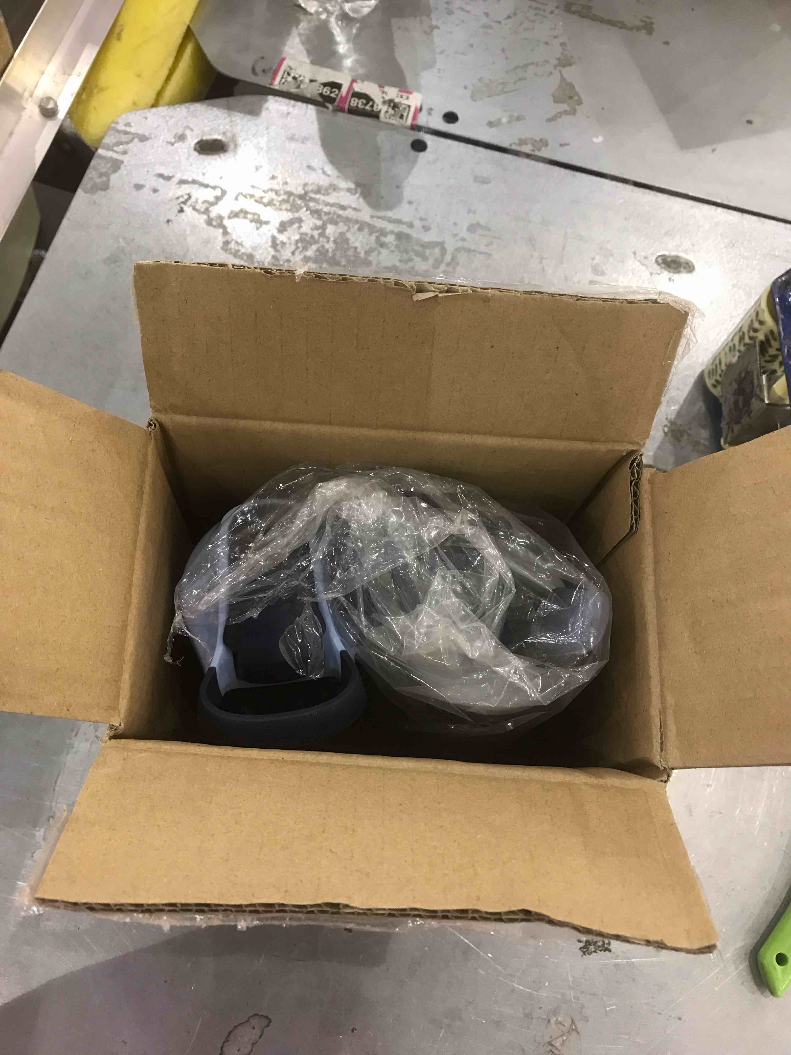 https://s3.amazonaws.com/lotting-images-prod/bidfta/EXS00606551_1698146609901.jpeg