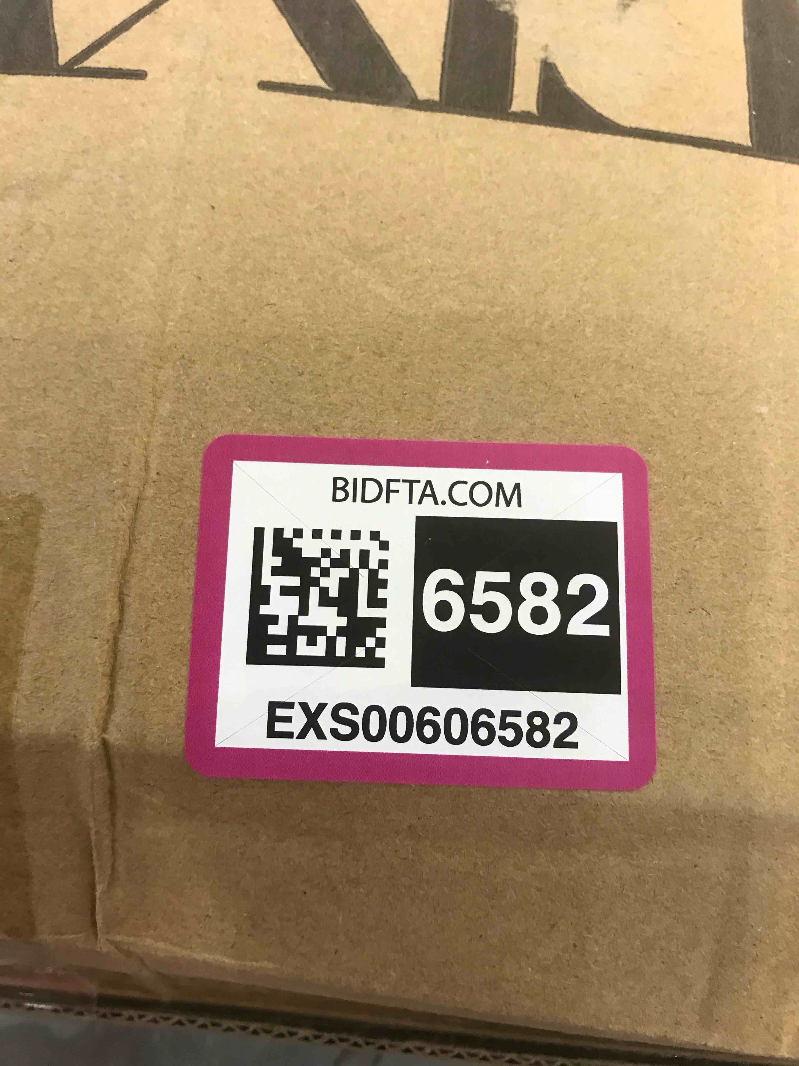 https://s3.amazonaws.com/lotting-images-prod/bidfta/EXS00606582_1698154382456.jpeg