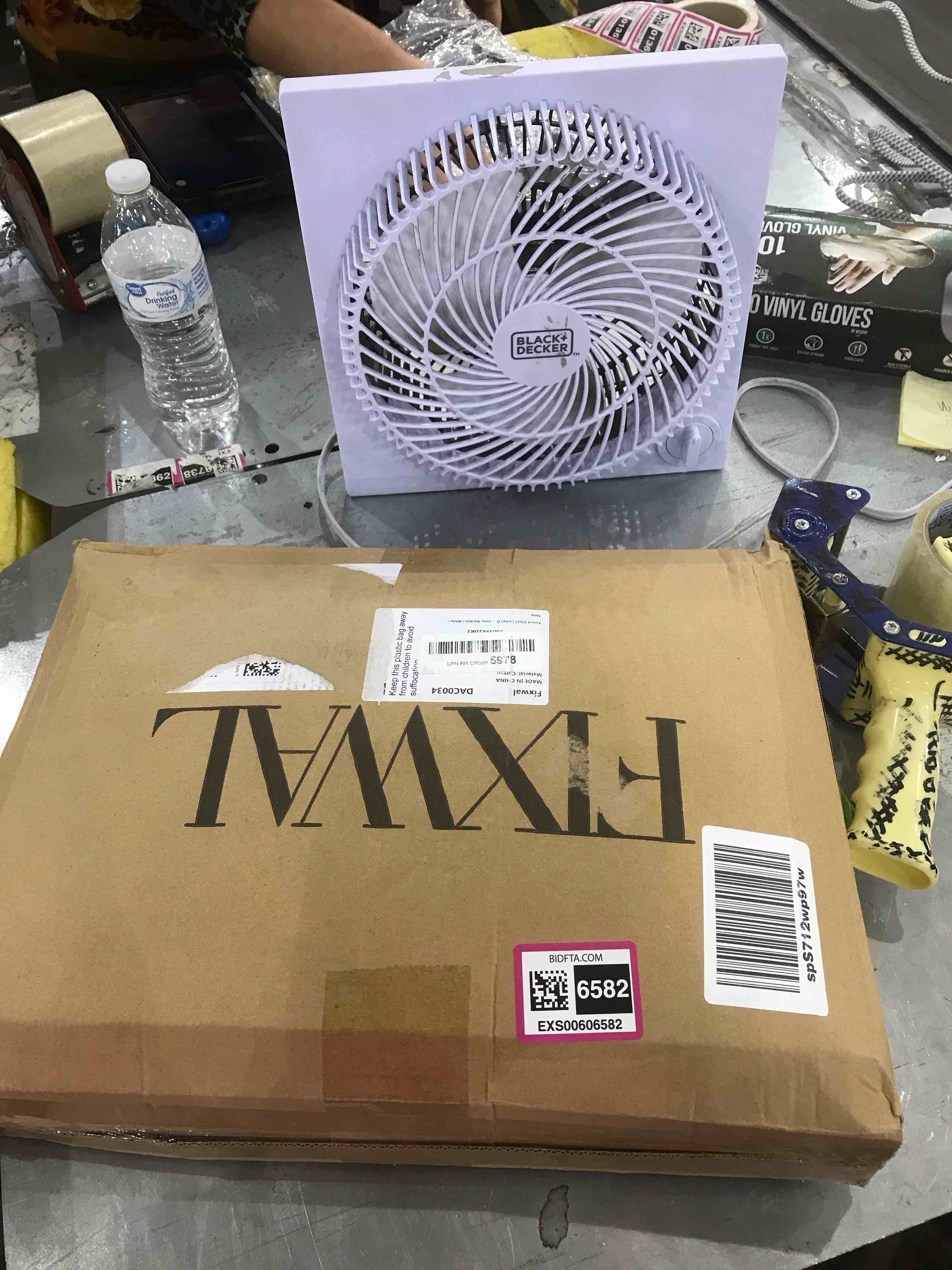 https://s3.amazonaws.com/lotting-images-prod/bidfta/EXS00606582_1698154384061.jpeg