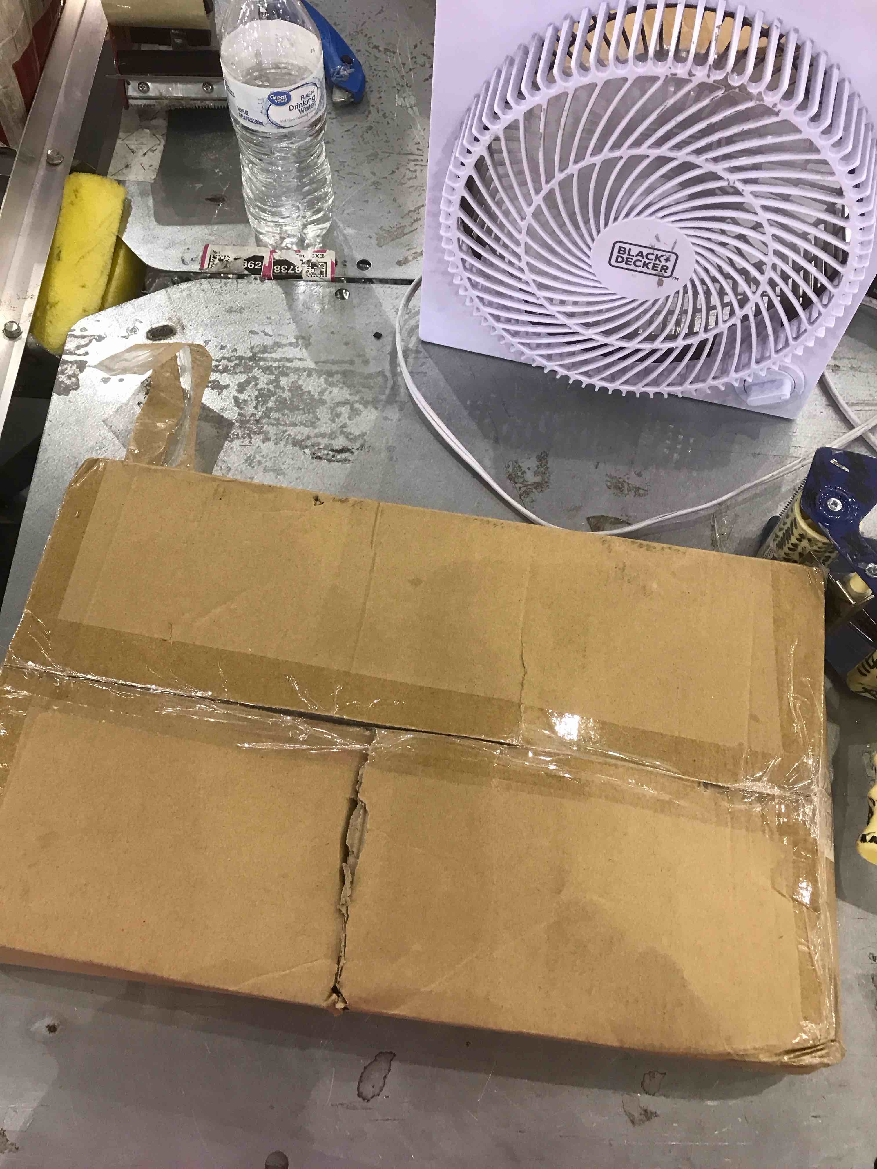 https://s3.amazonaws.com/lotting-images-prod/bidfta/EXS00606585_1698154911129.jpeg